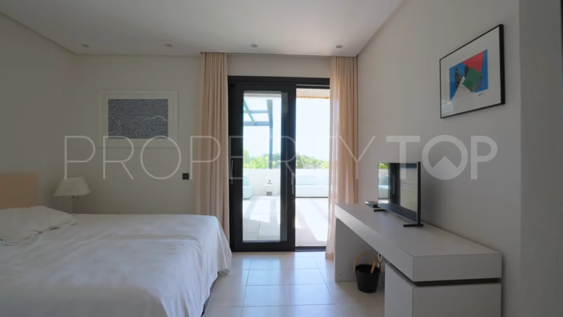 Hacienda de Valderrama triplex for sale
