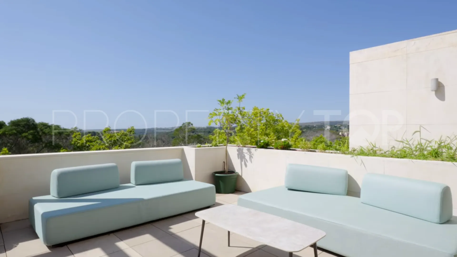 Hacienda de Valderrama triplex for sale