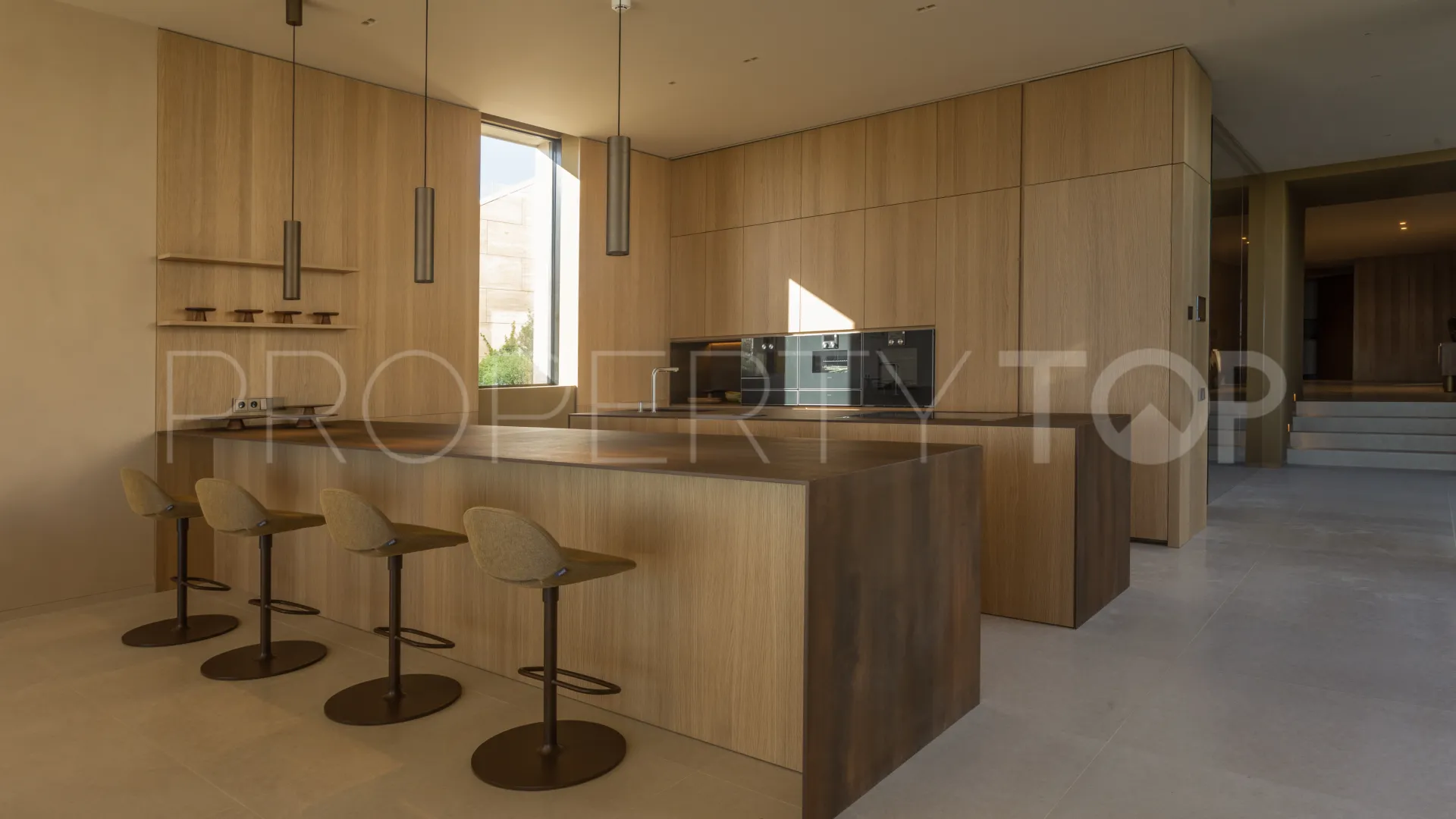 Se vende villa en La Reserva de 8 dormitorios