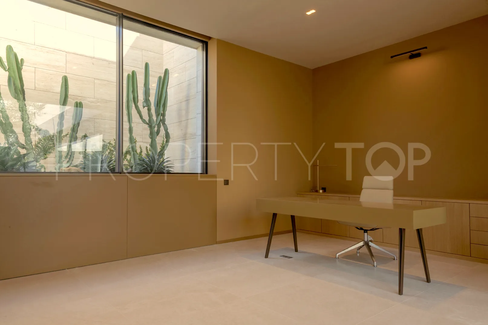 Se vende villa en La Reserva de 8 dormitorios