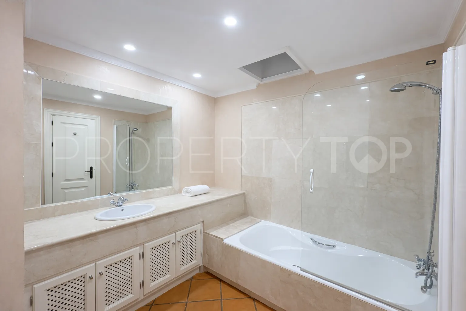 For sale town house in Los Carmenes de Almenara with 3 bedrooms