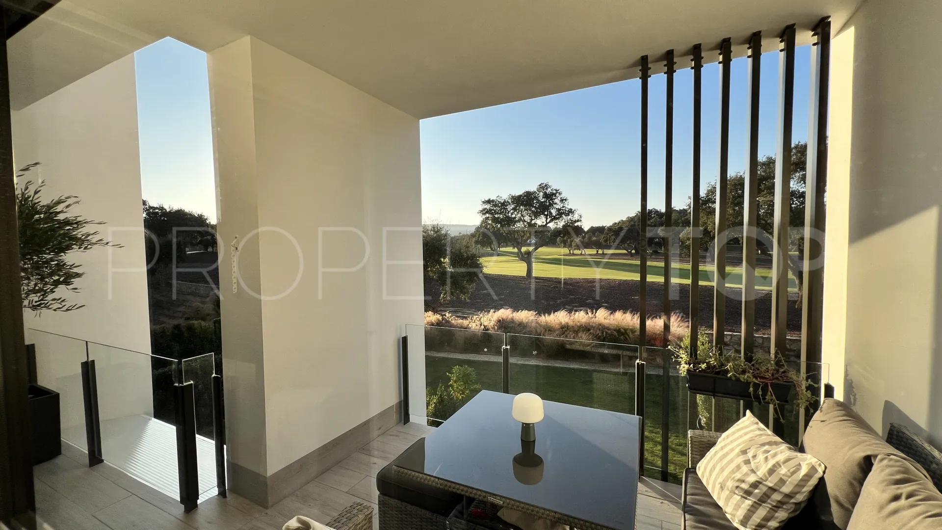 Town house for sale in San Roque Club