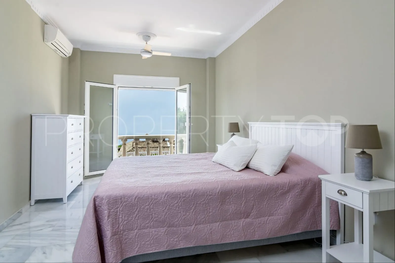 Villa de 3 dormitorios en venta en Chullera