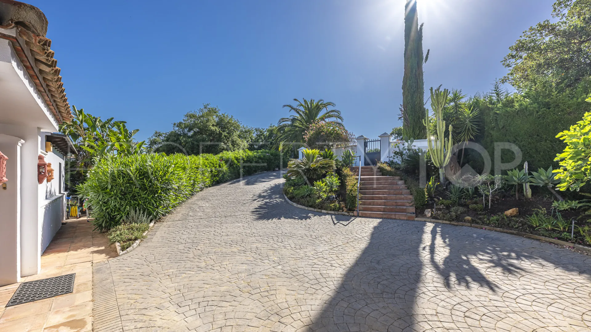 Villa a la venta con 6 dormitorios en Sotogrande Alto Central