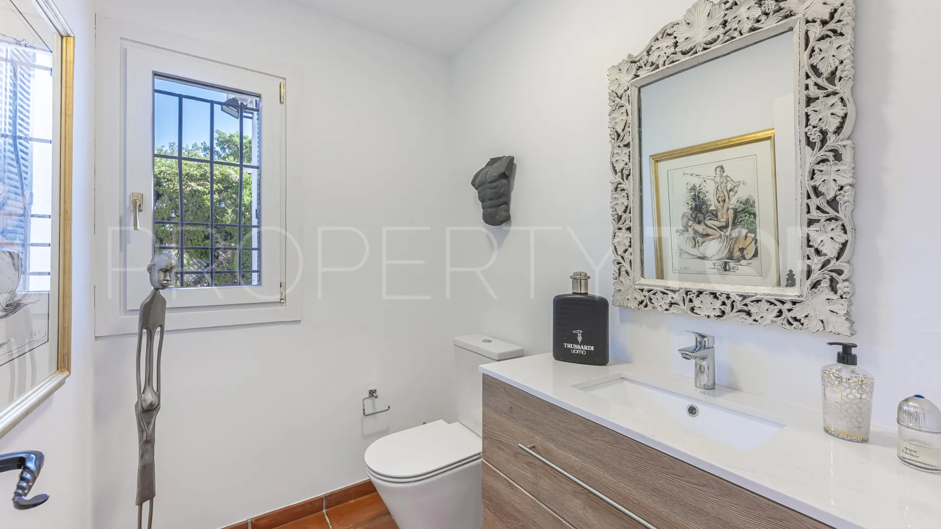 Villa a la venta con 6 dormitorios en Sotogrande Alto Central