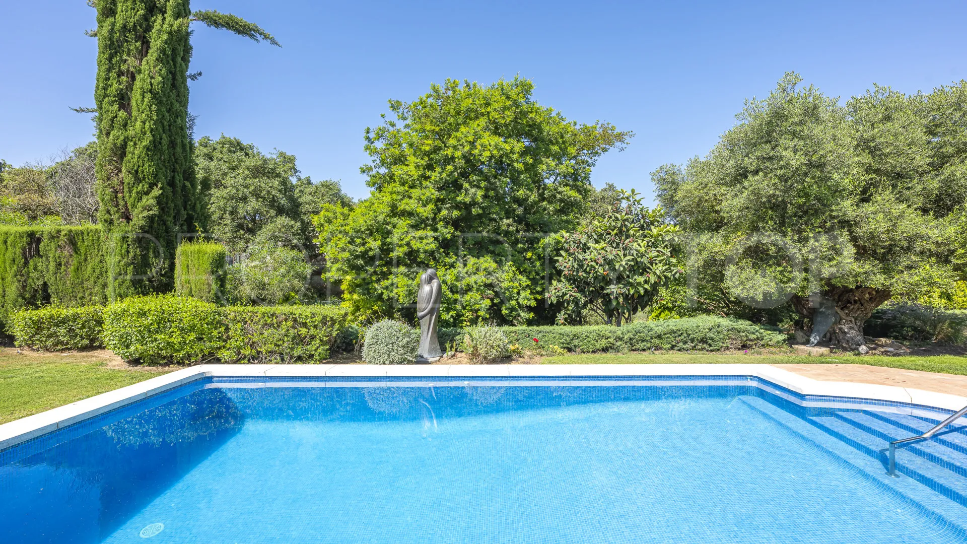 Villa a la venta con 6 dormitorios en Sotogrande Alto Central
