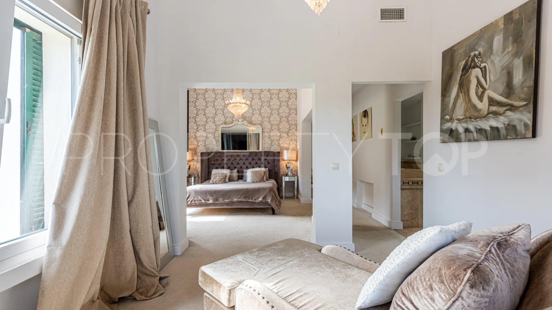 Comprar villa de 5 dormitorios en Sotogrande Costa Central