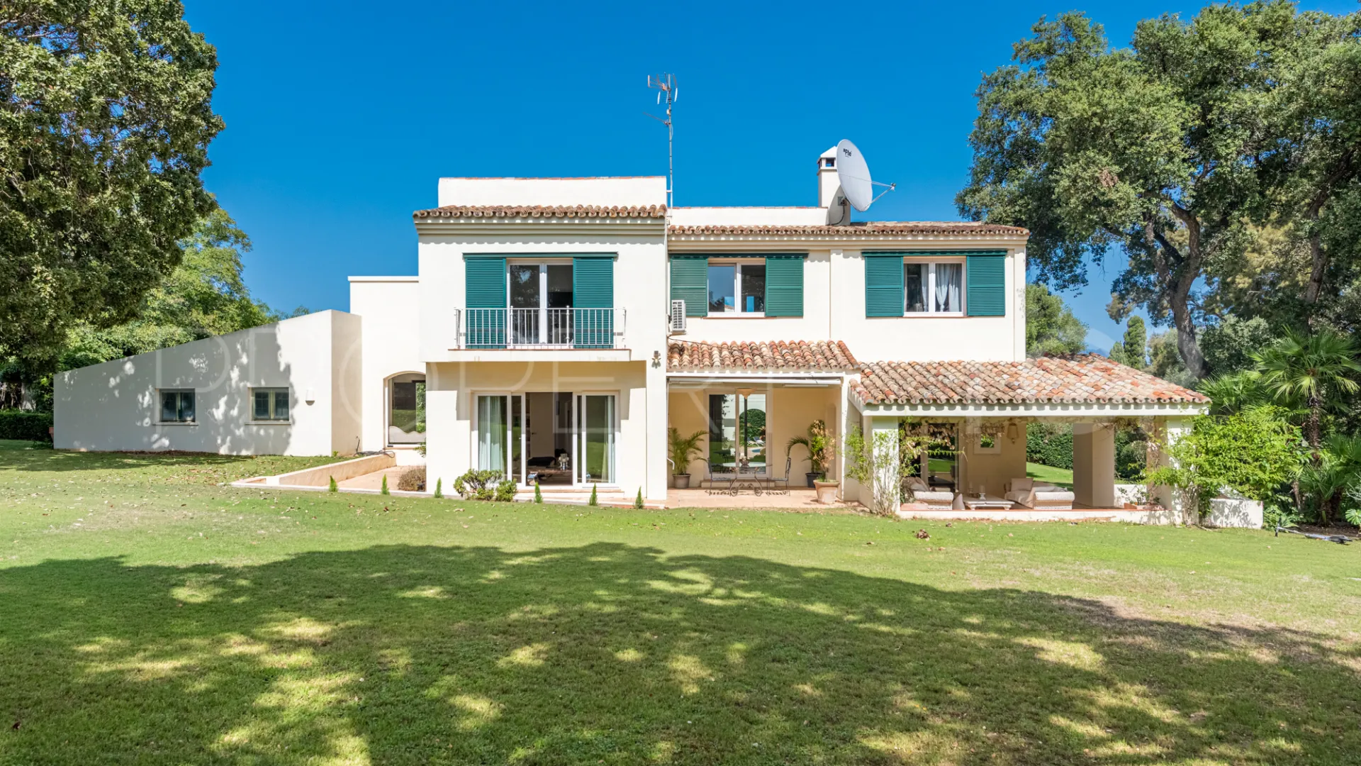 Comprar villa de 5 dormitorios en Sotogrande Costa Central