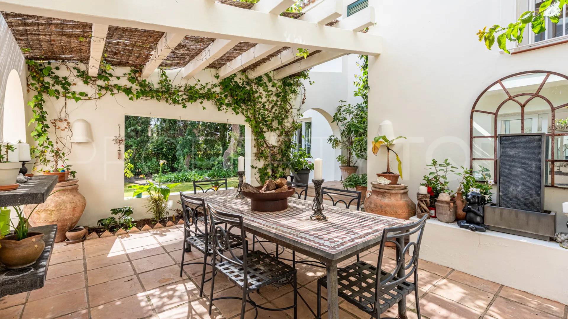 Comprar villa de 5 dormitorios en Sotogrande Costa Central