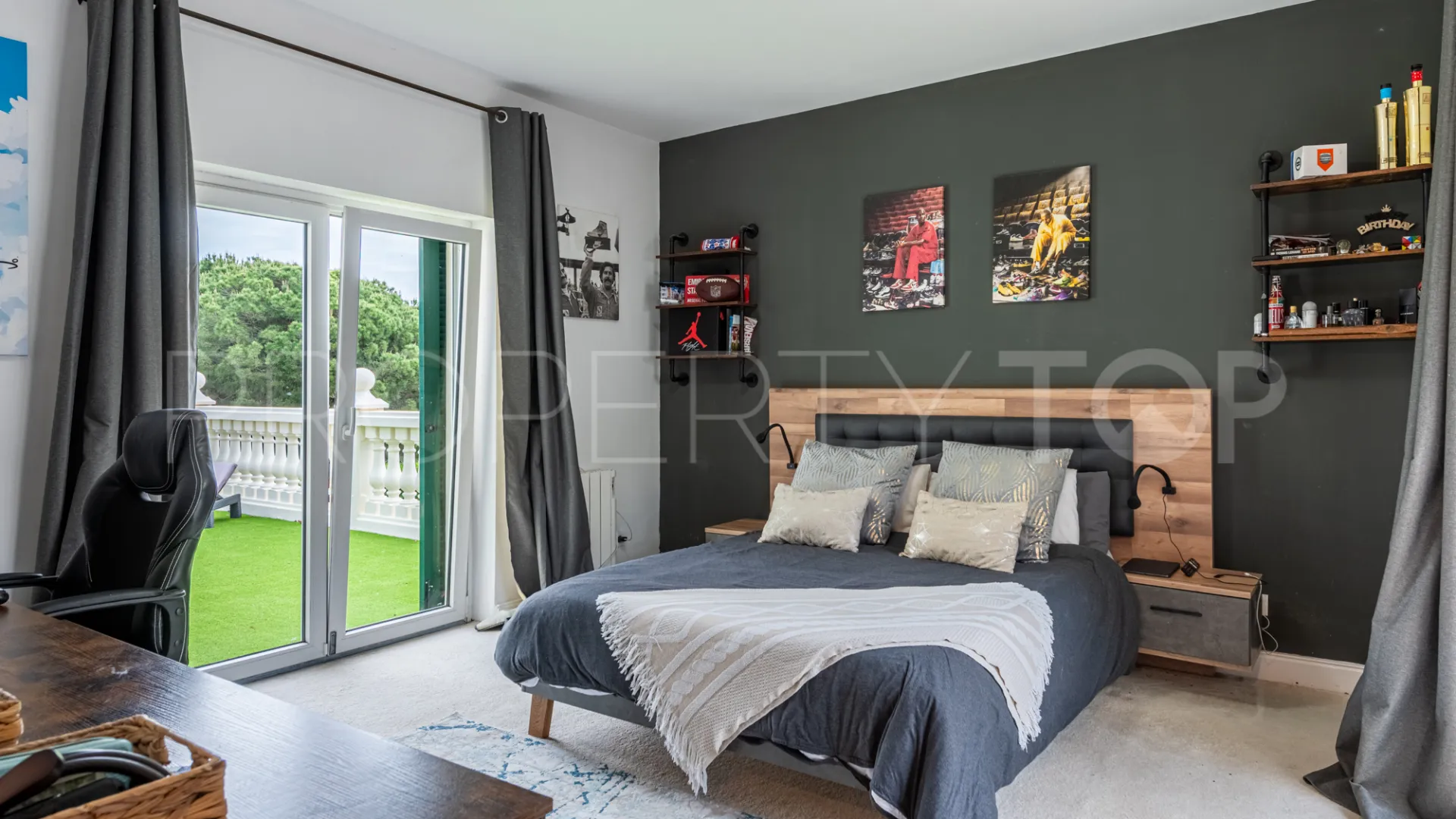 Comprar villa de 5 dormitorios en Sotogrande Costa Central