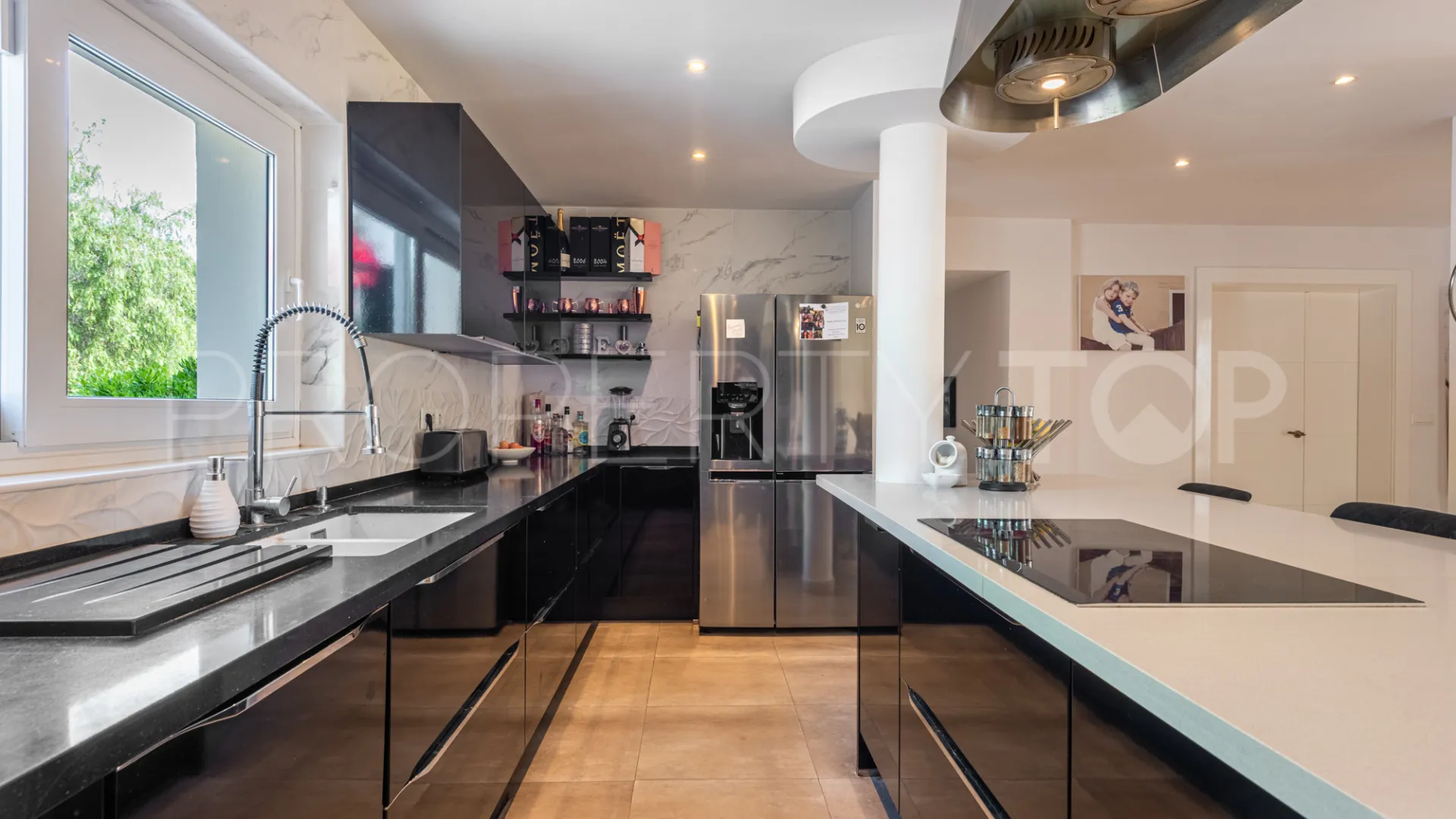 Comprar villa de 5 dormitorios en Sotogrande Costa Central