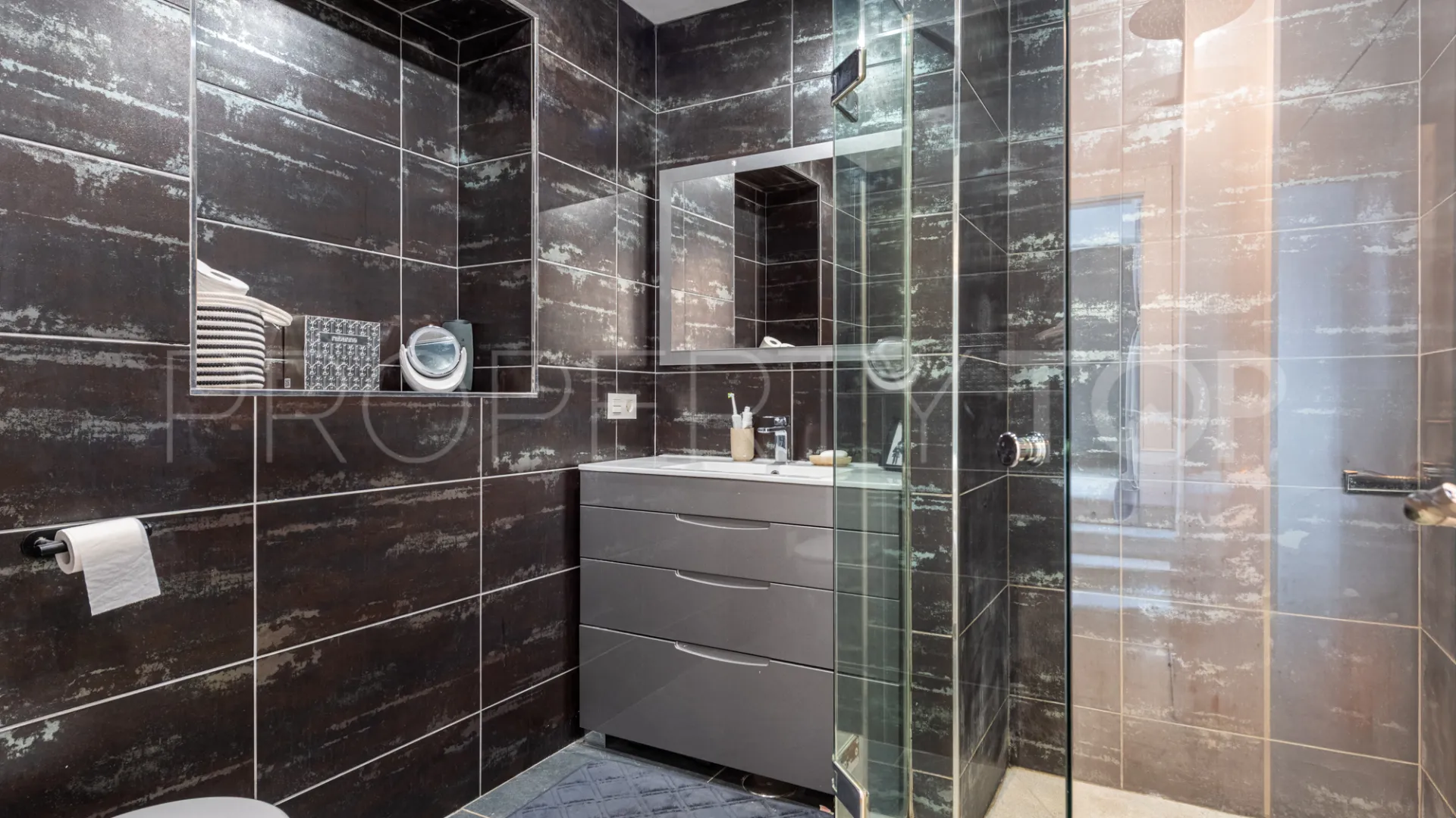 Comprar villa de 5 dormitorios en Sotogrande Costa Central