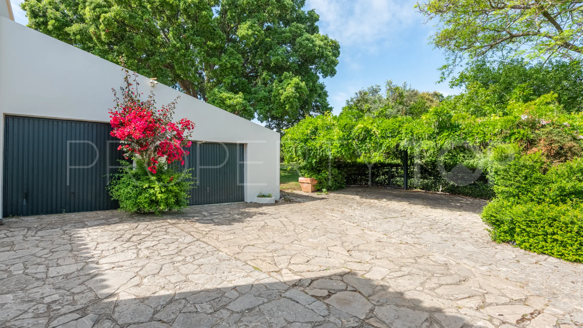 Comprar villa de 5 dormitorios en Sotogrande Costa Central