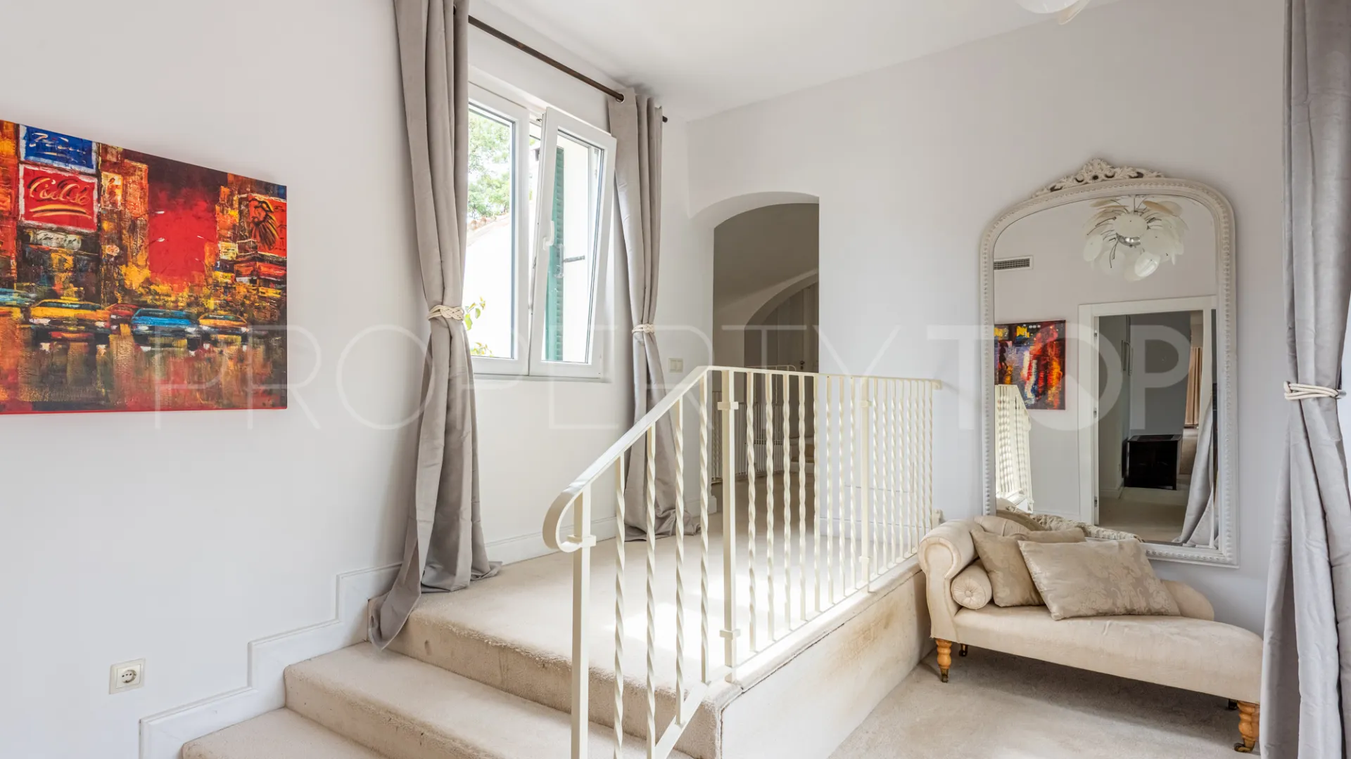Comprar villa de 5 dormitorios en Sotogrande Costa Central