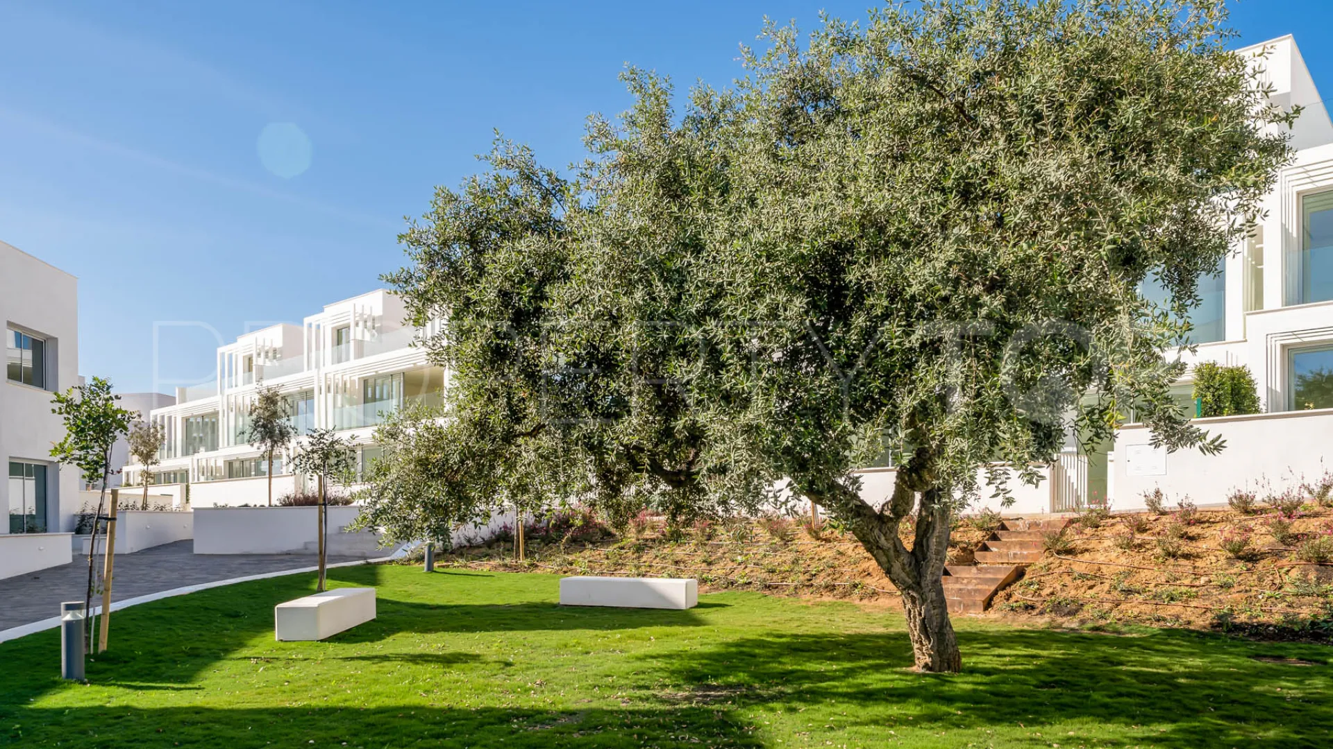 La Reserva 3 bedrooms town house for sale