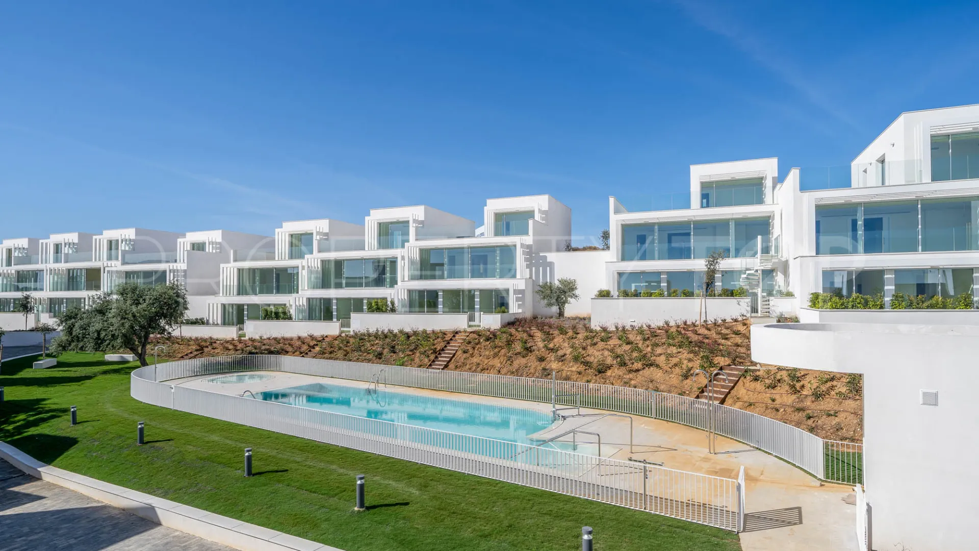 La Reserva 3 bedrooms town house for sale