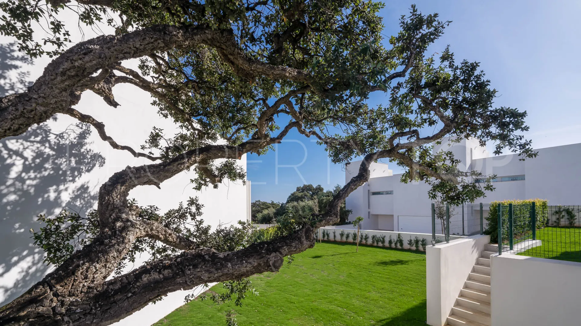 La Reserva 3 bedrooms town house for sale