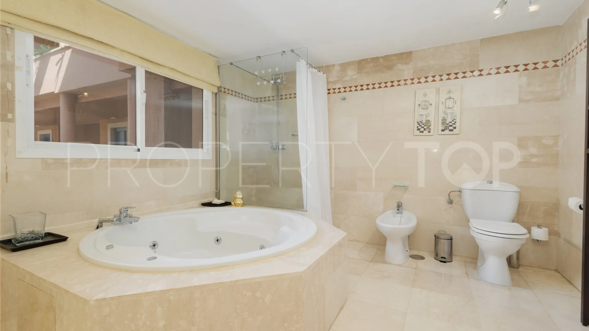 Magna Marbella, apartamento a la venta