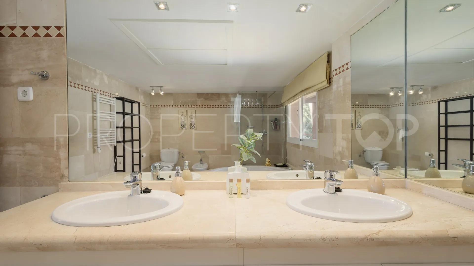 Magna Marbella, apartamento a la venta
