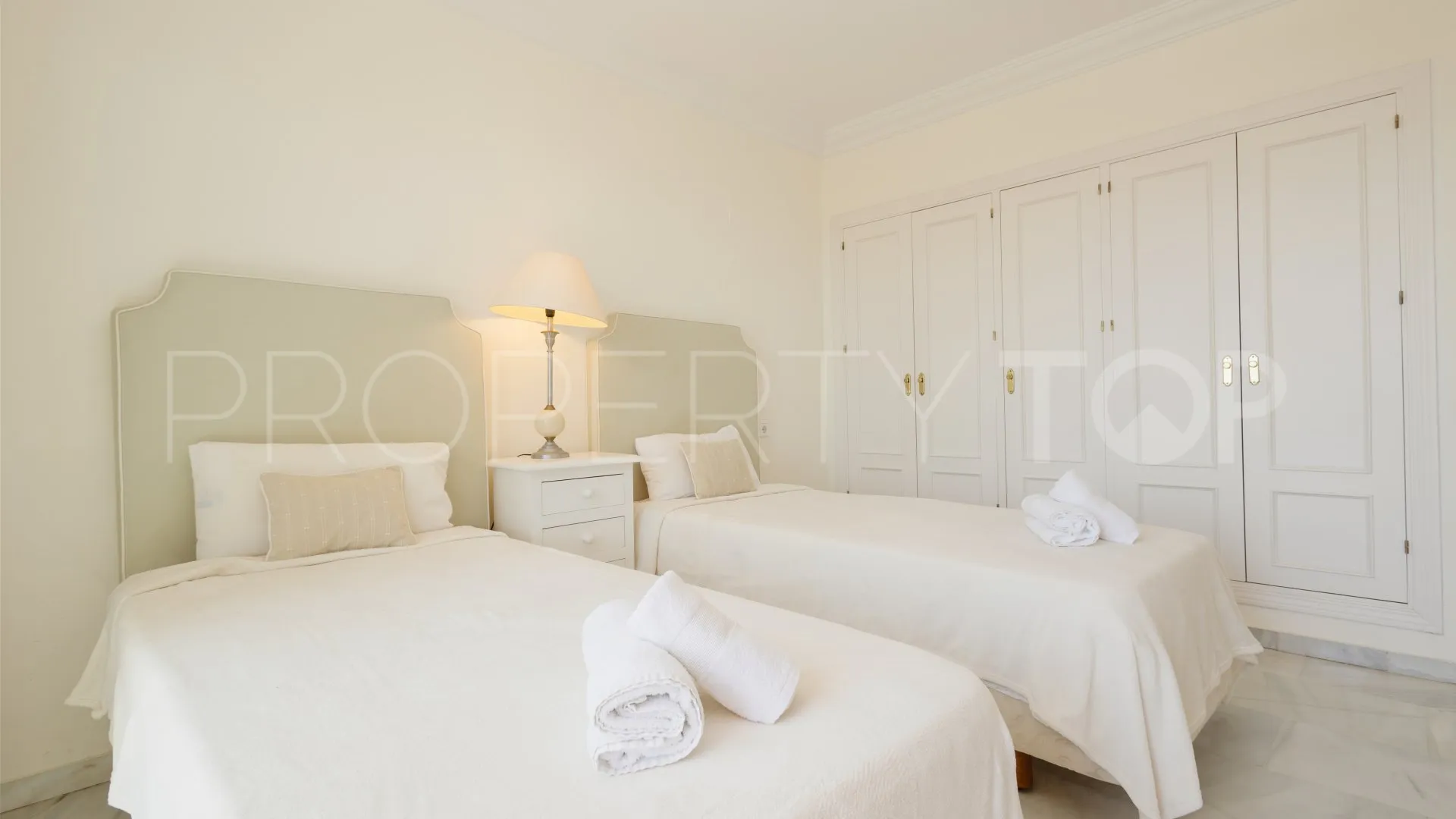 Magna Marbella, apartamento a la venta