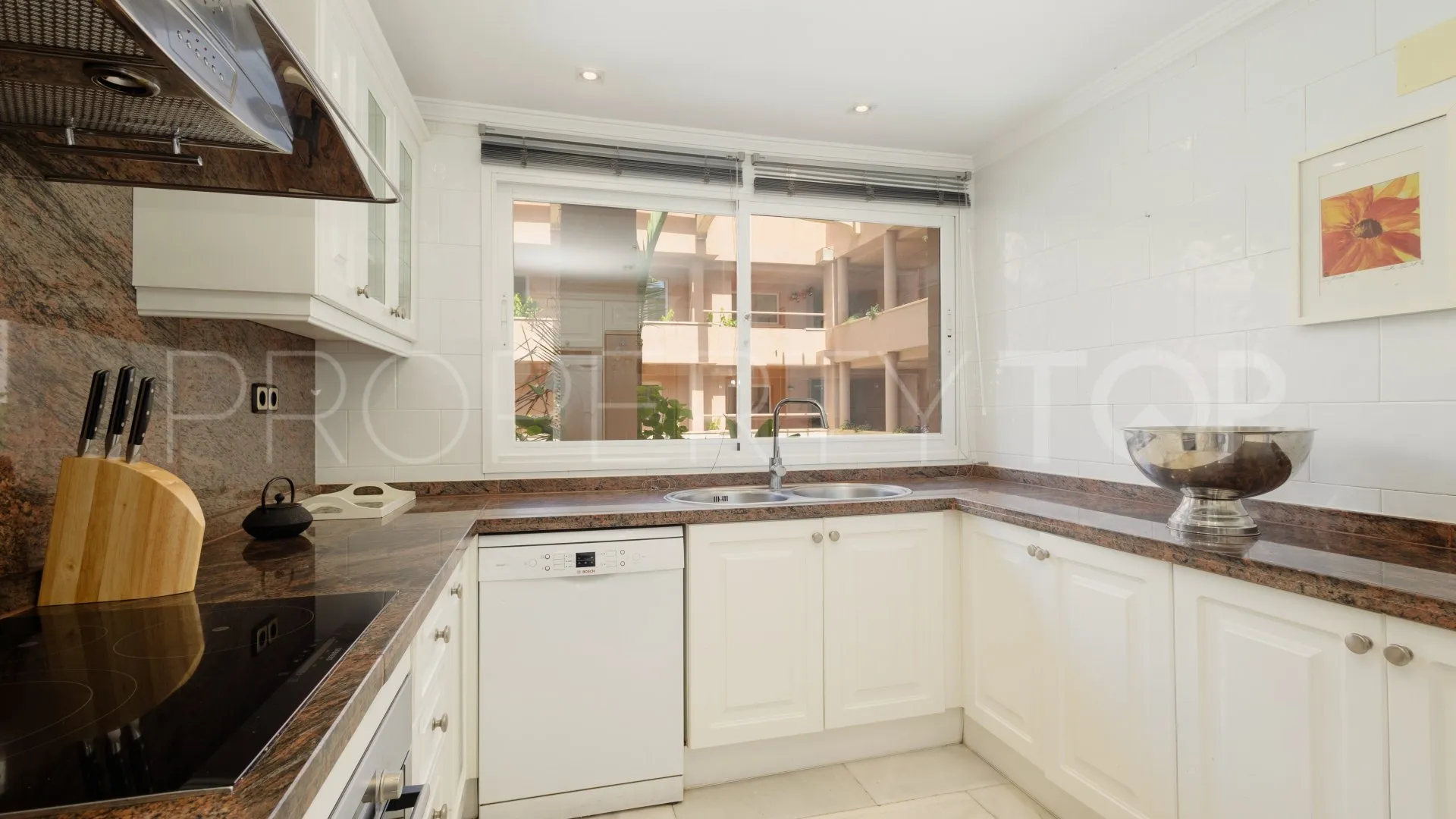 Magna Marbella, apartamento a la venta