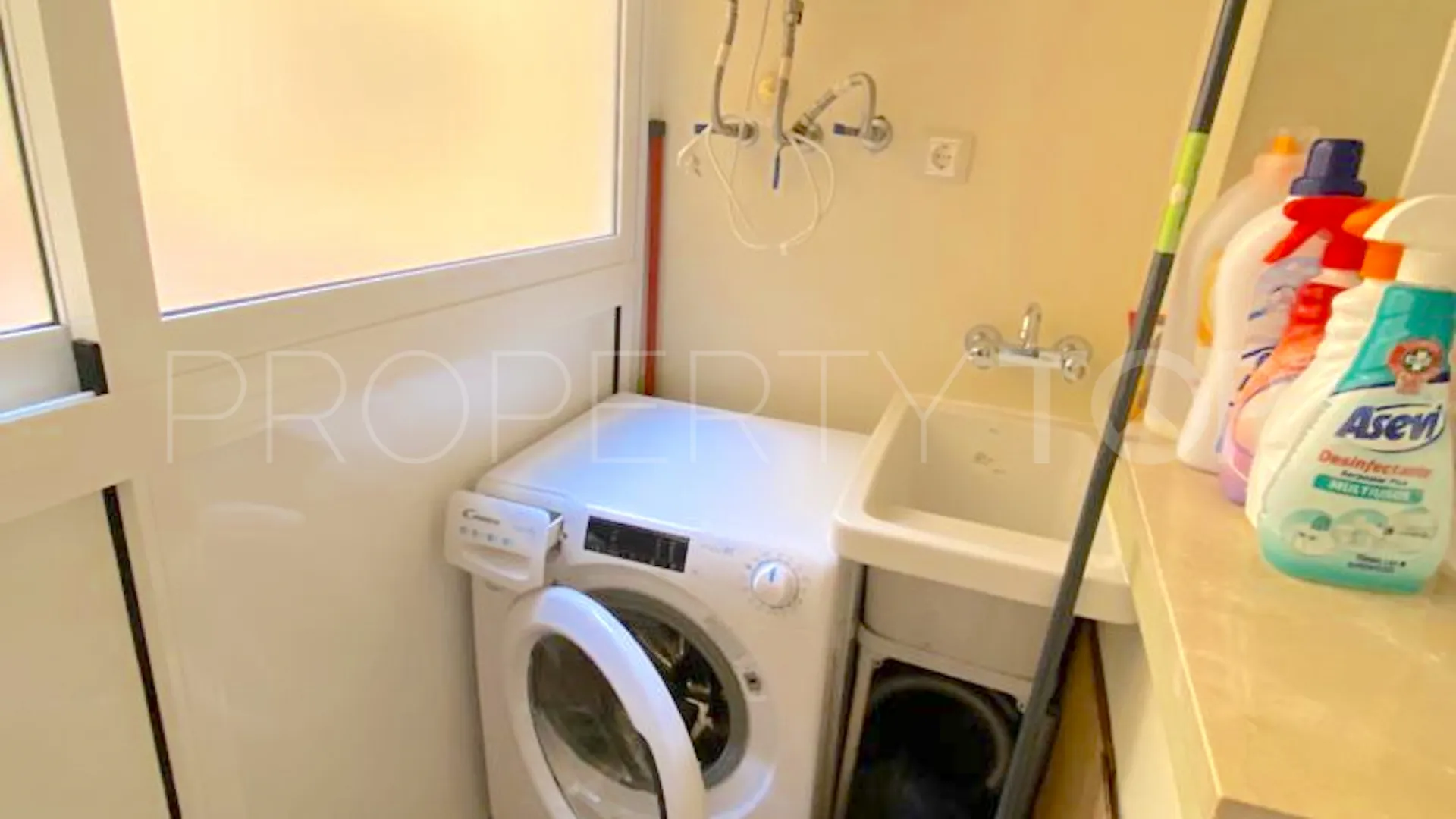 Buy apartment in Estepona