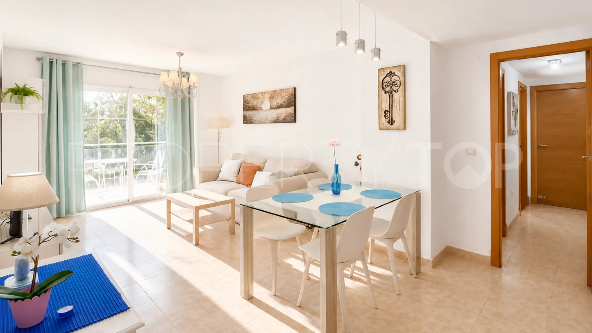 Buy apartment in Estepona