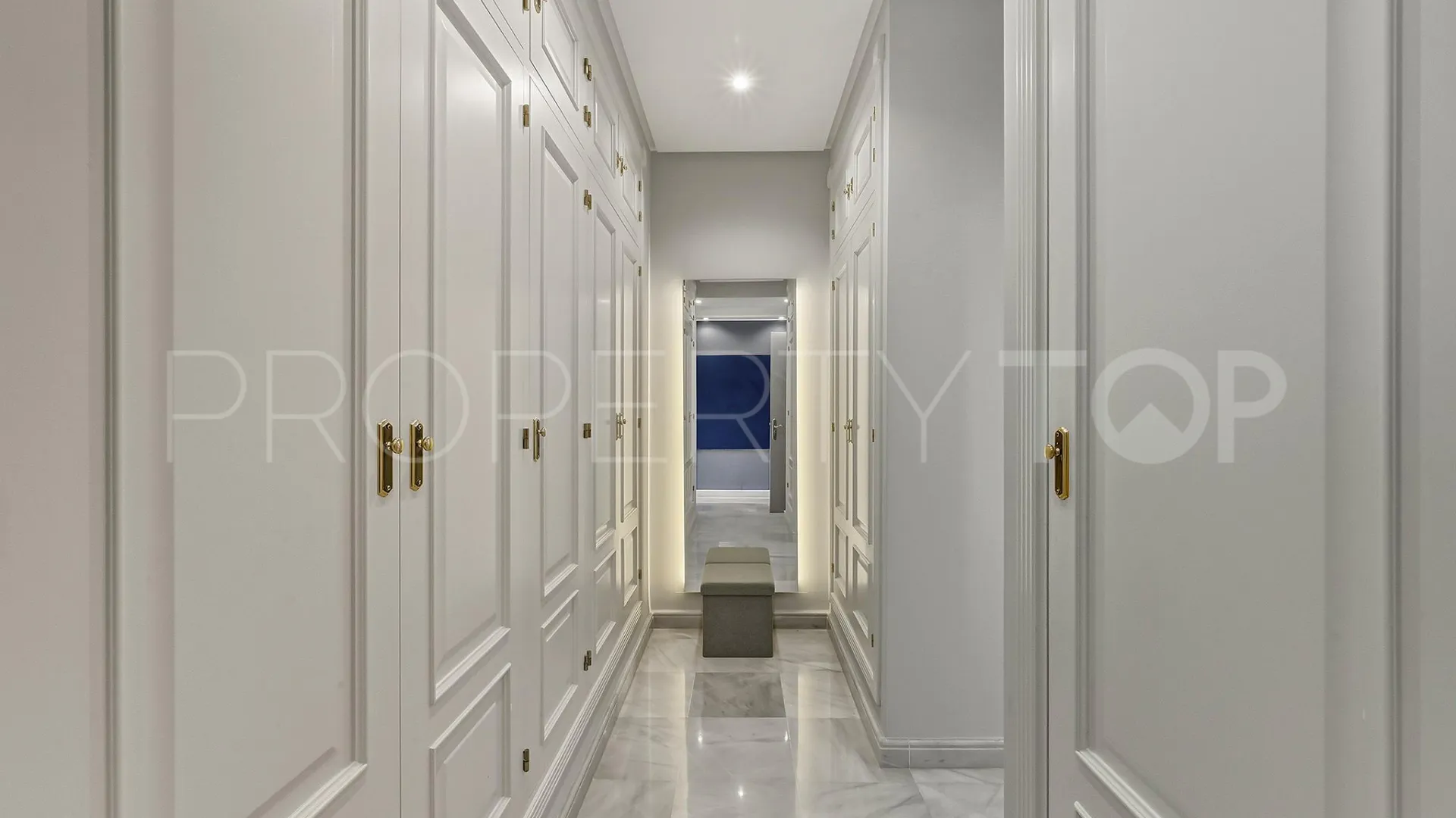 5 bedrooms villa for sale in Guadalmina Alta