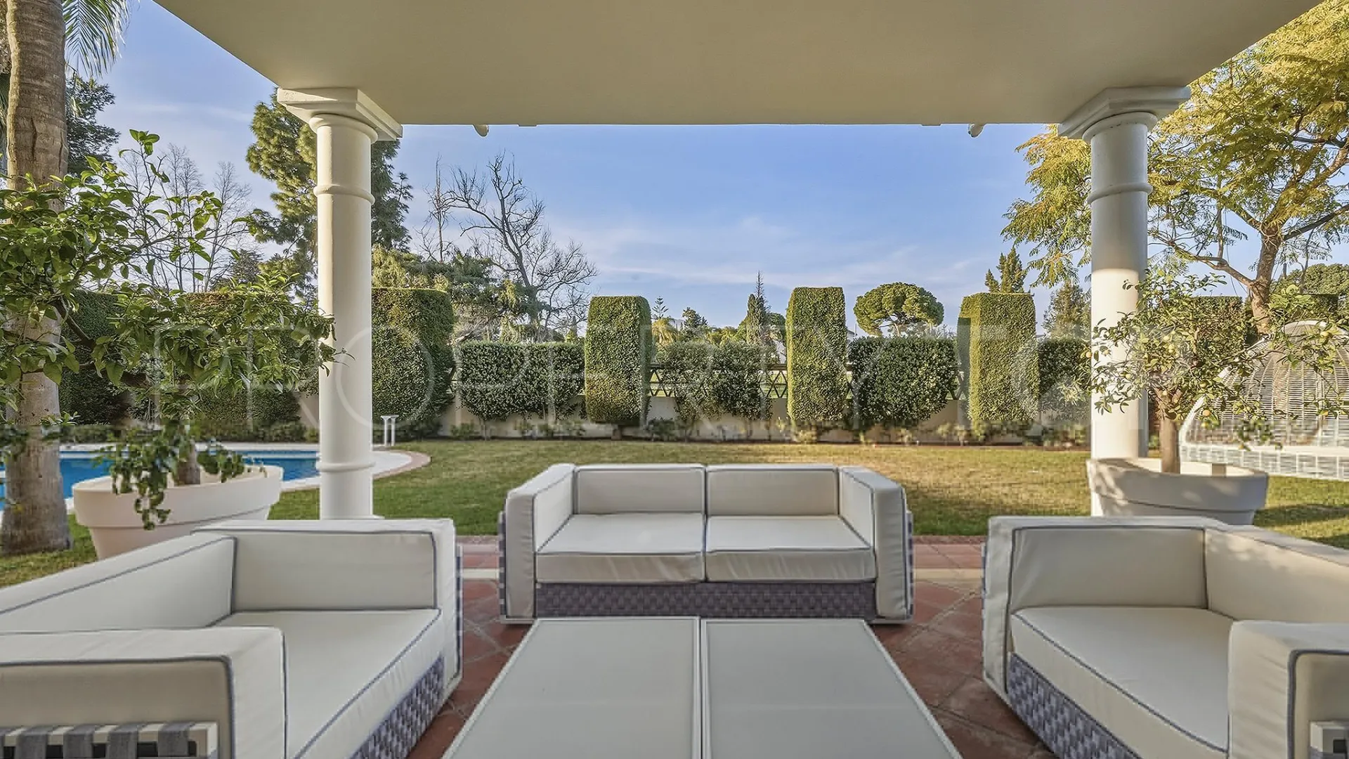 5 bedrooms villa for sale in Guadalmina Alta