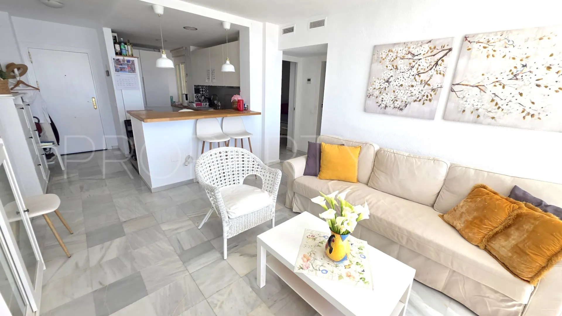 Apartment for sale in Sabinillas with 2 bedrooms