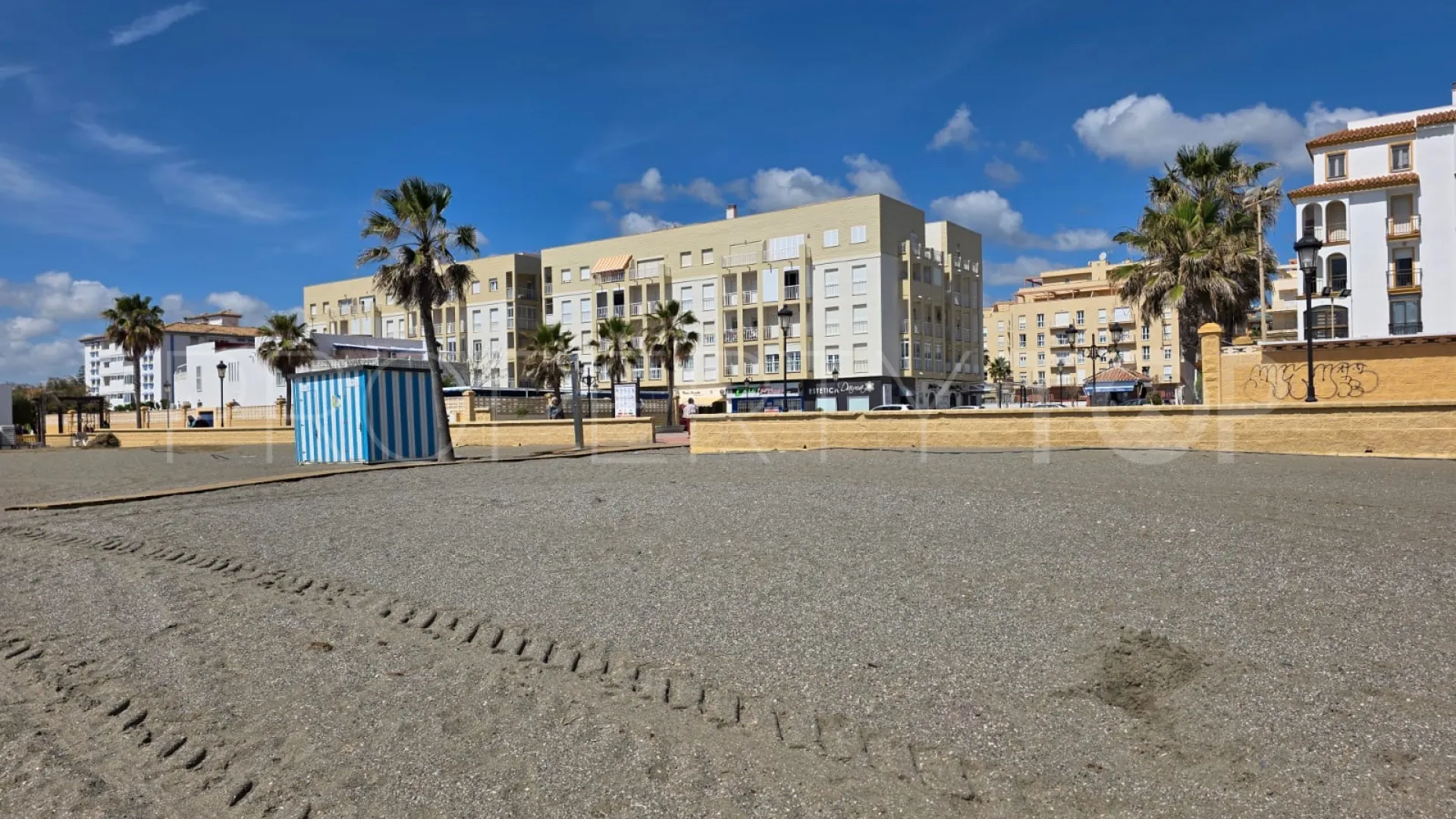 Apartment for sale in Sabinillas with 2 bedrooms