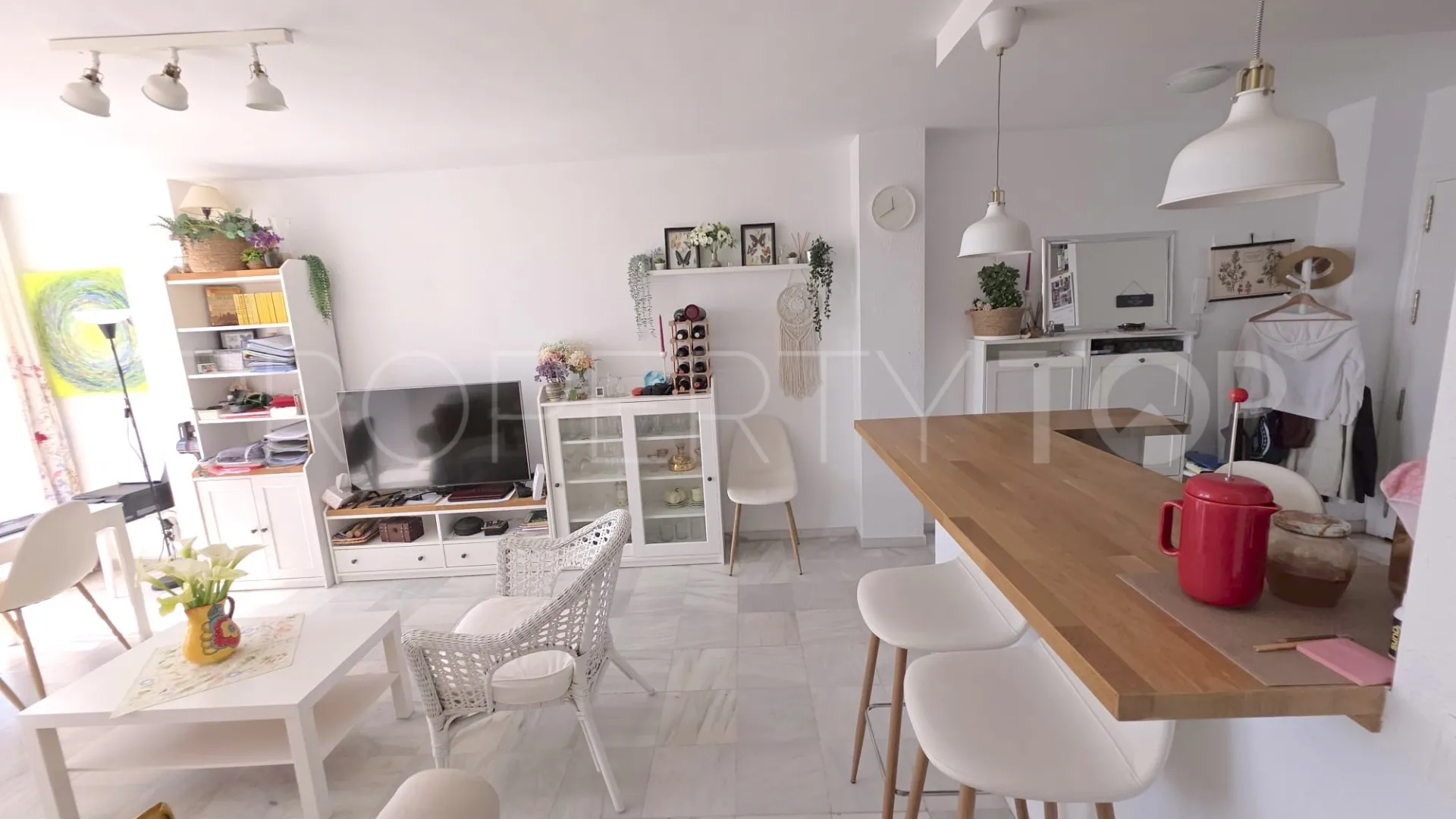 Apartment for sale in Sabinillas with 2 bedrooms