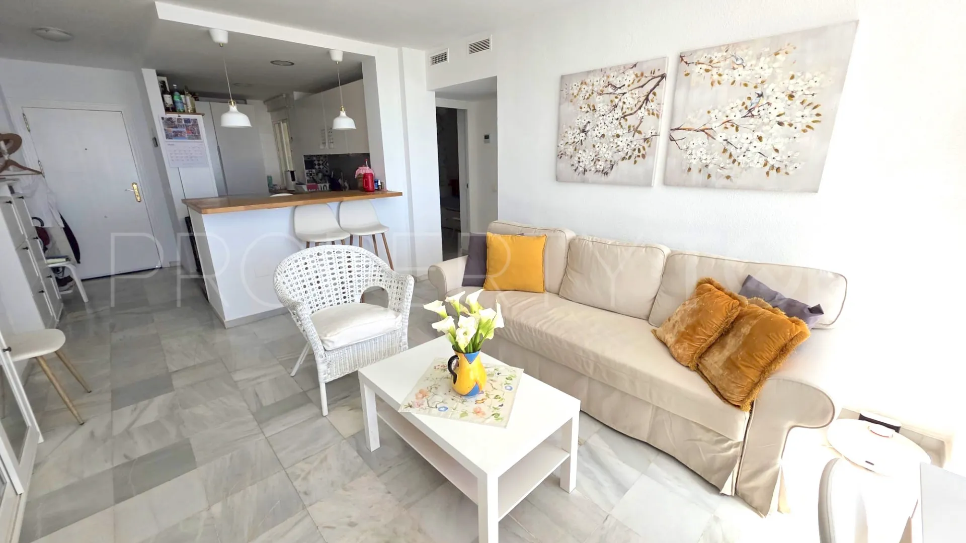 Apartment for sale in Sabinillas with 2 bedrooms
