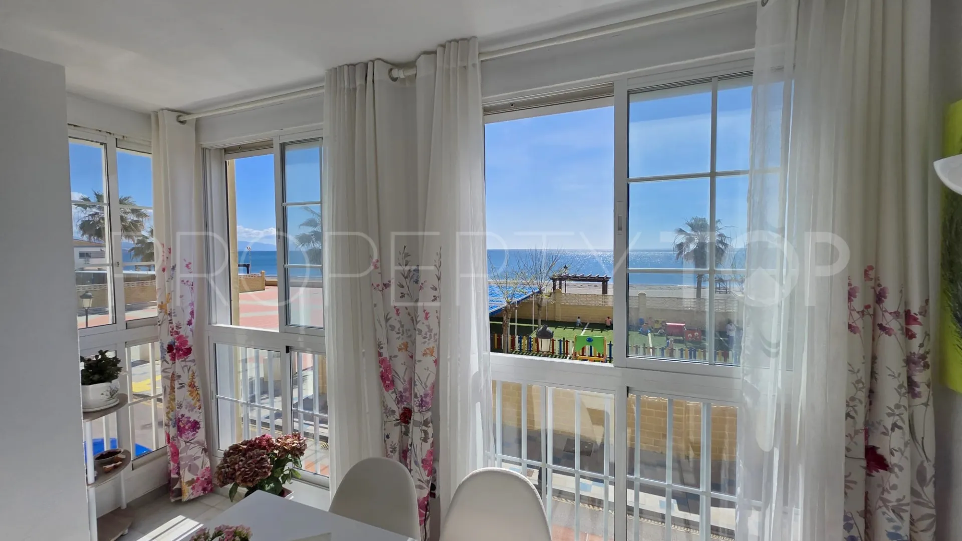 Apartment for sale in Sabinillas with 2 bedrooms