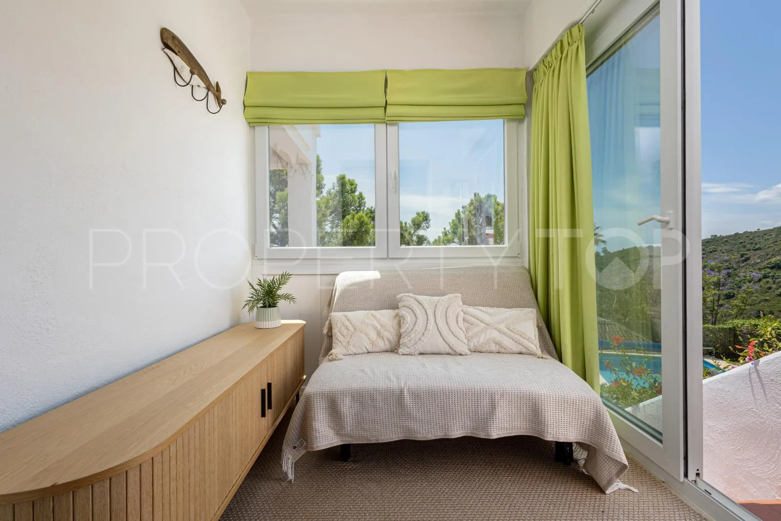 3 bedrooms villa for sale in Altos de Estepona