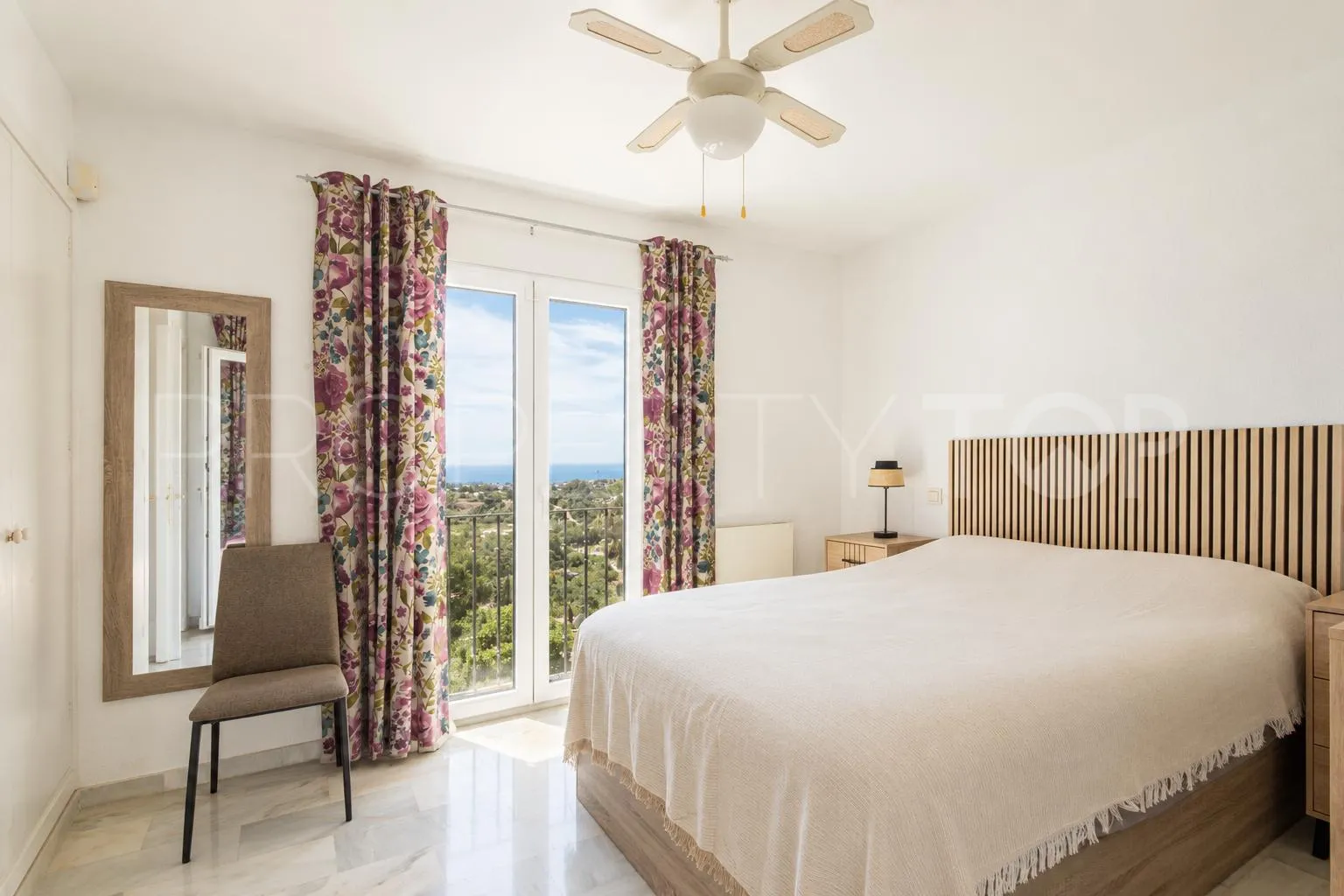 3 bedrooms villa for sale in Altos de Estepona