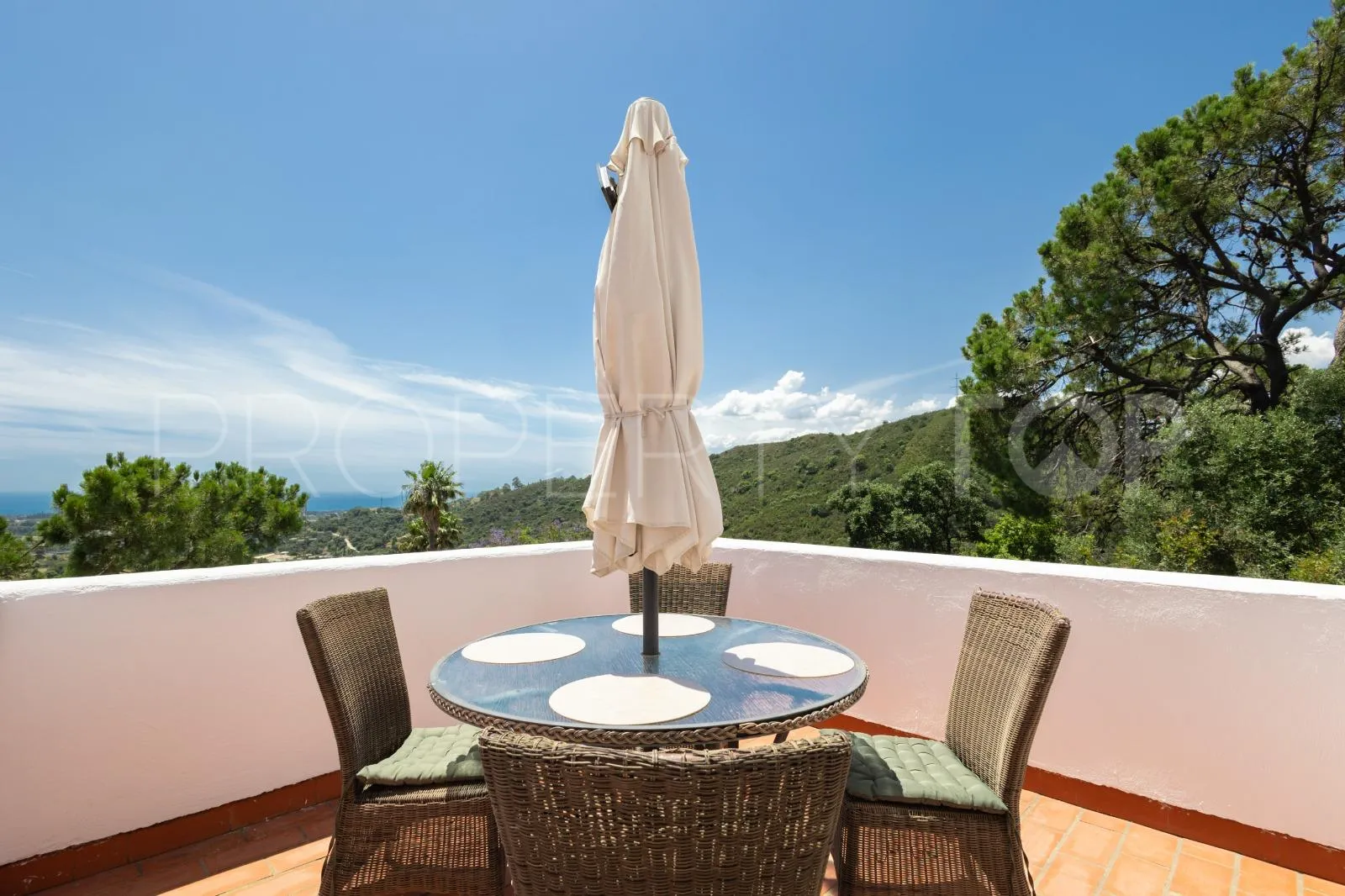 3 bedrooms villa for sale in Altos de Estepona
