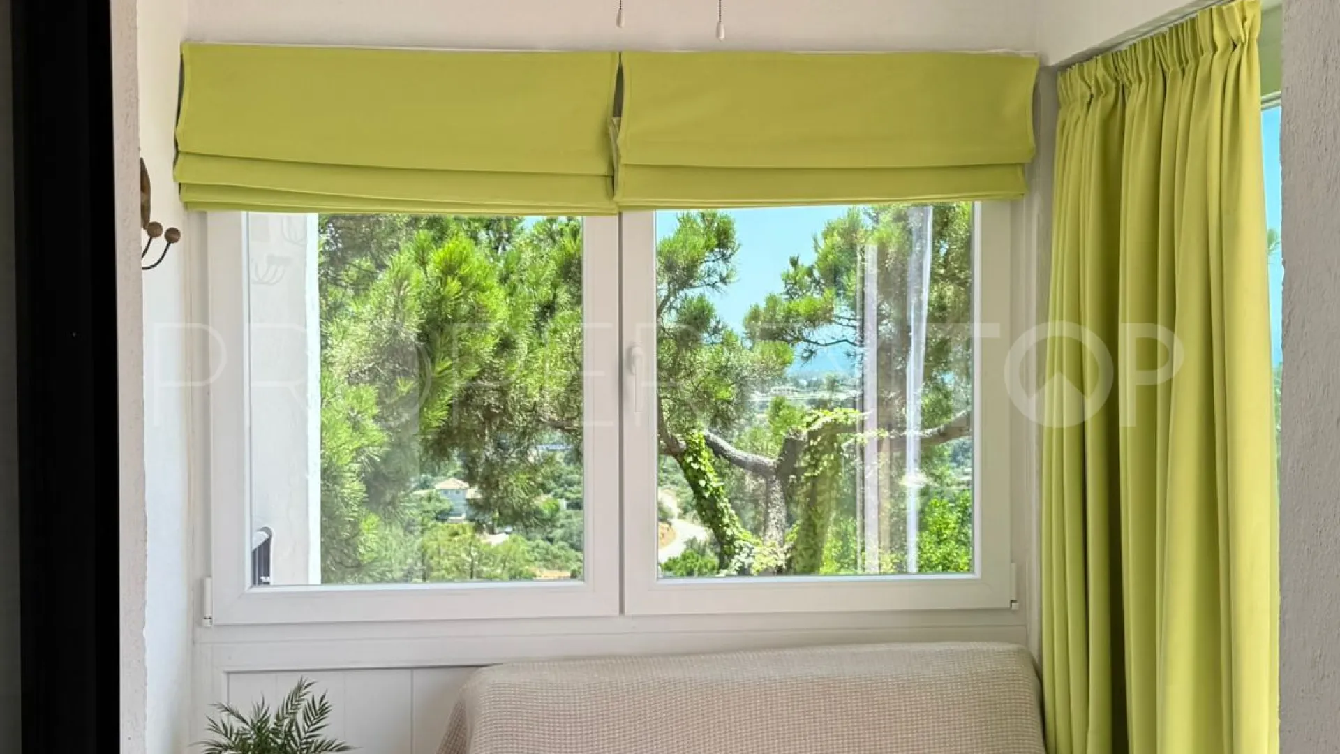 3 bedrooms villa for sale in Altos de Estepona