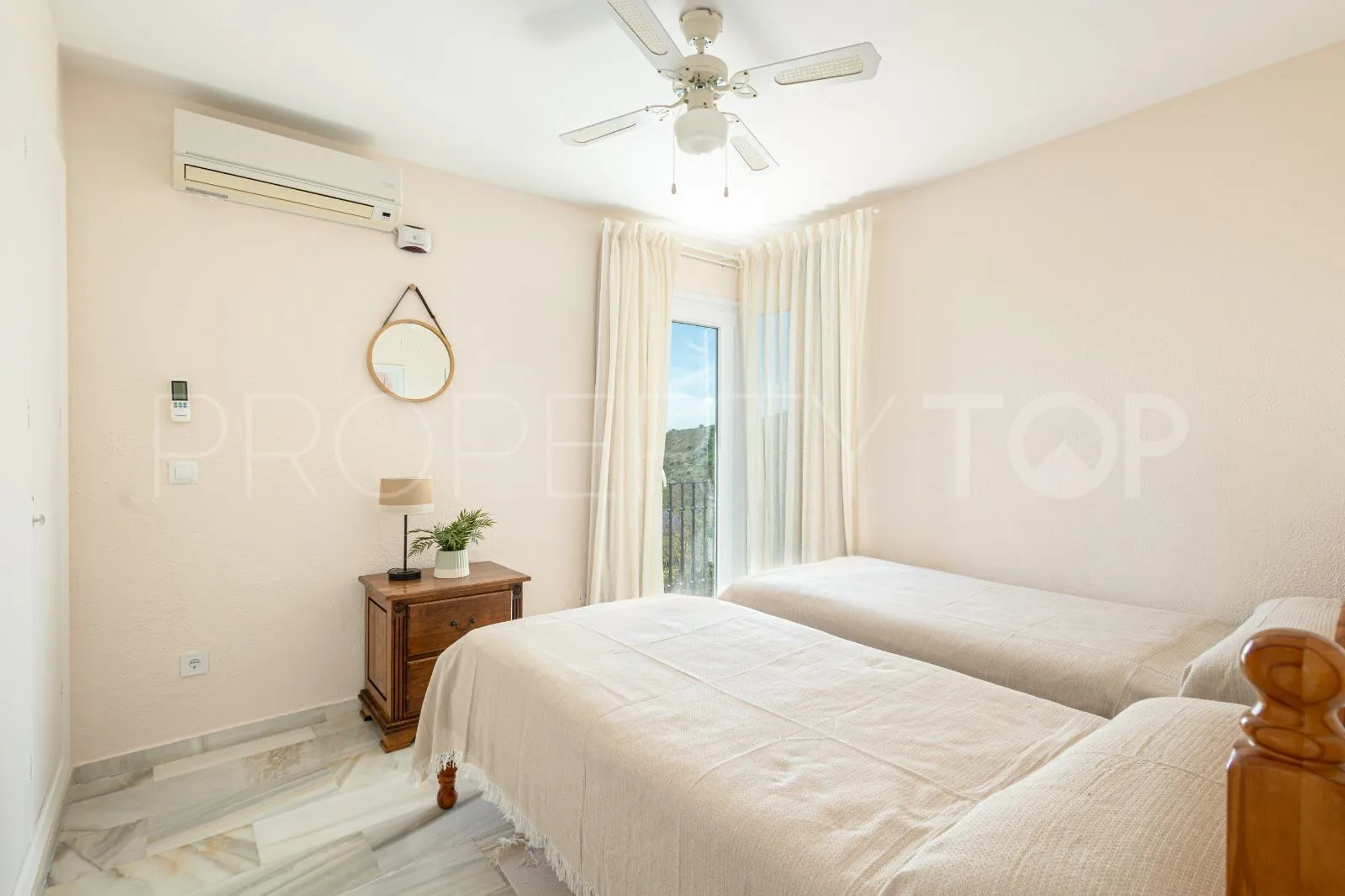 3 bedrooms villa for sale in Altos de Estepona