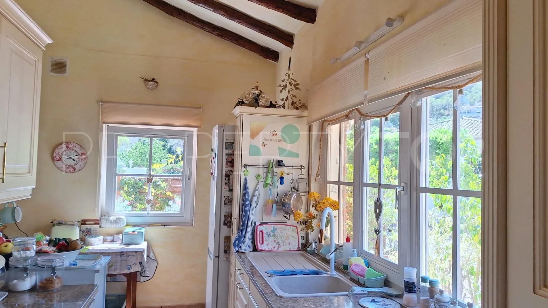 Villa for sale in Benahavis