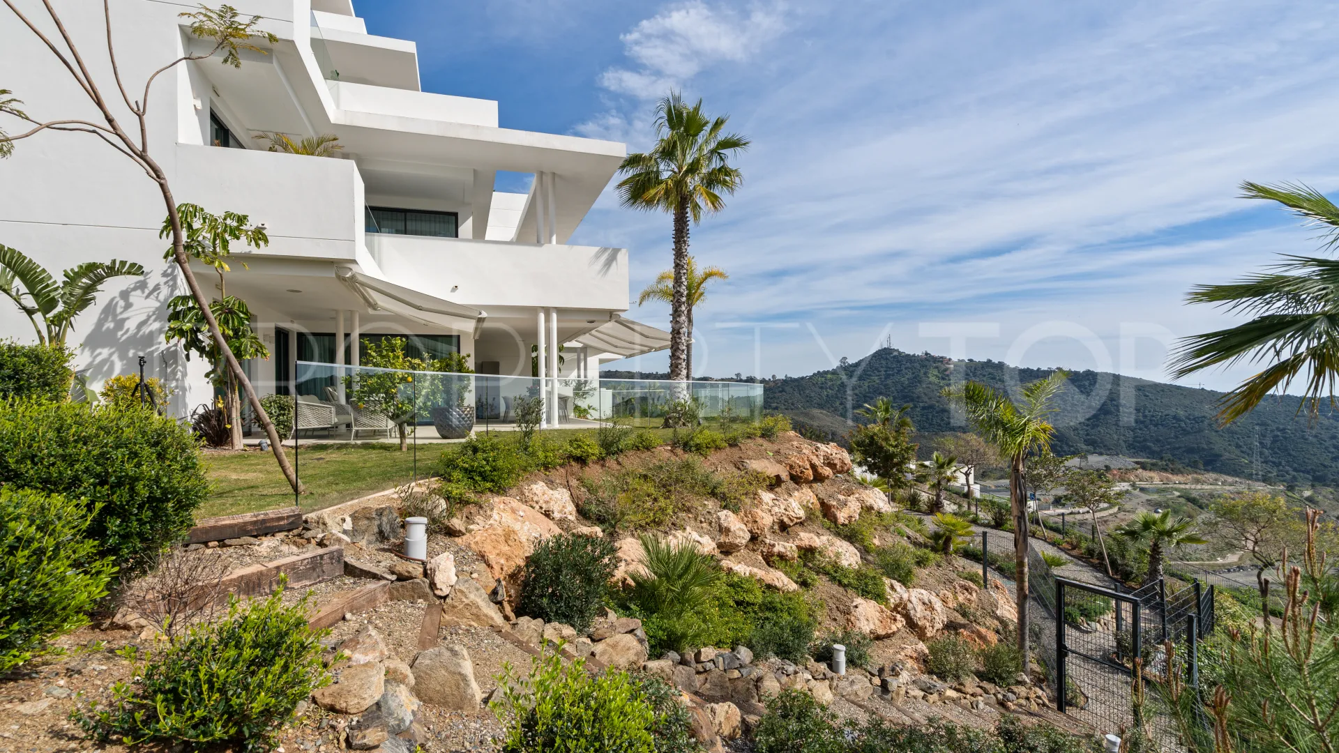 3 bedrooms ground floor apartment in Palo Alto for sale