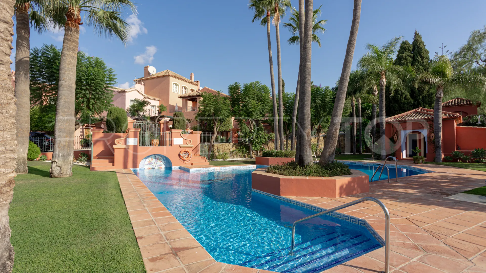 Comprar pareado con 3 dormitorios en Benahavis