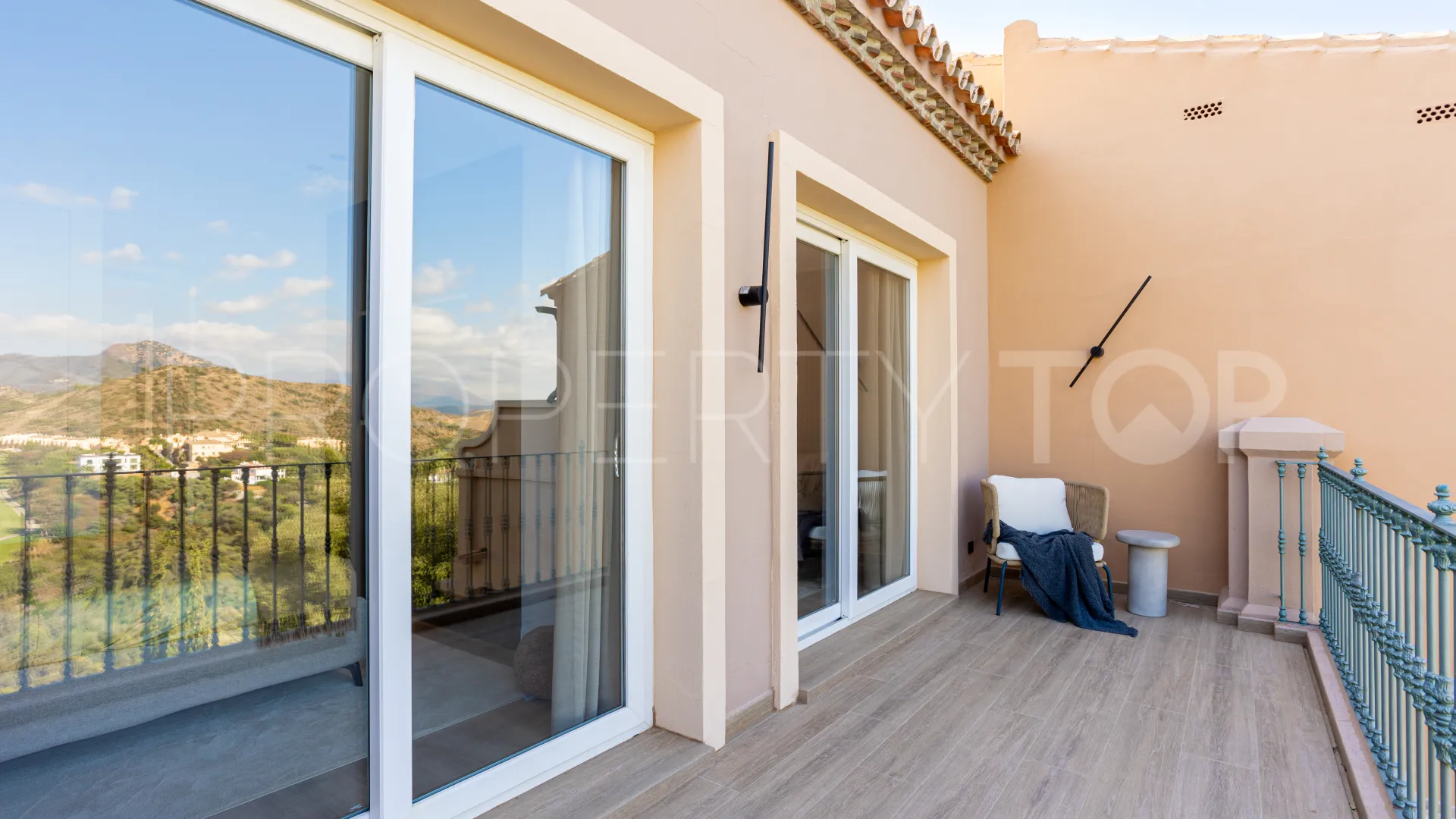 Comprar pareado con 3 dormitorios en Benahavis