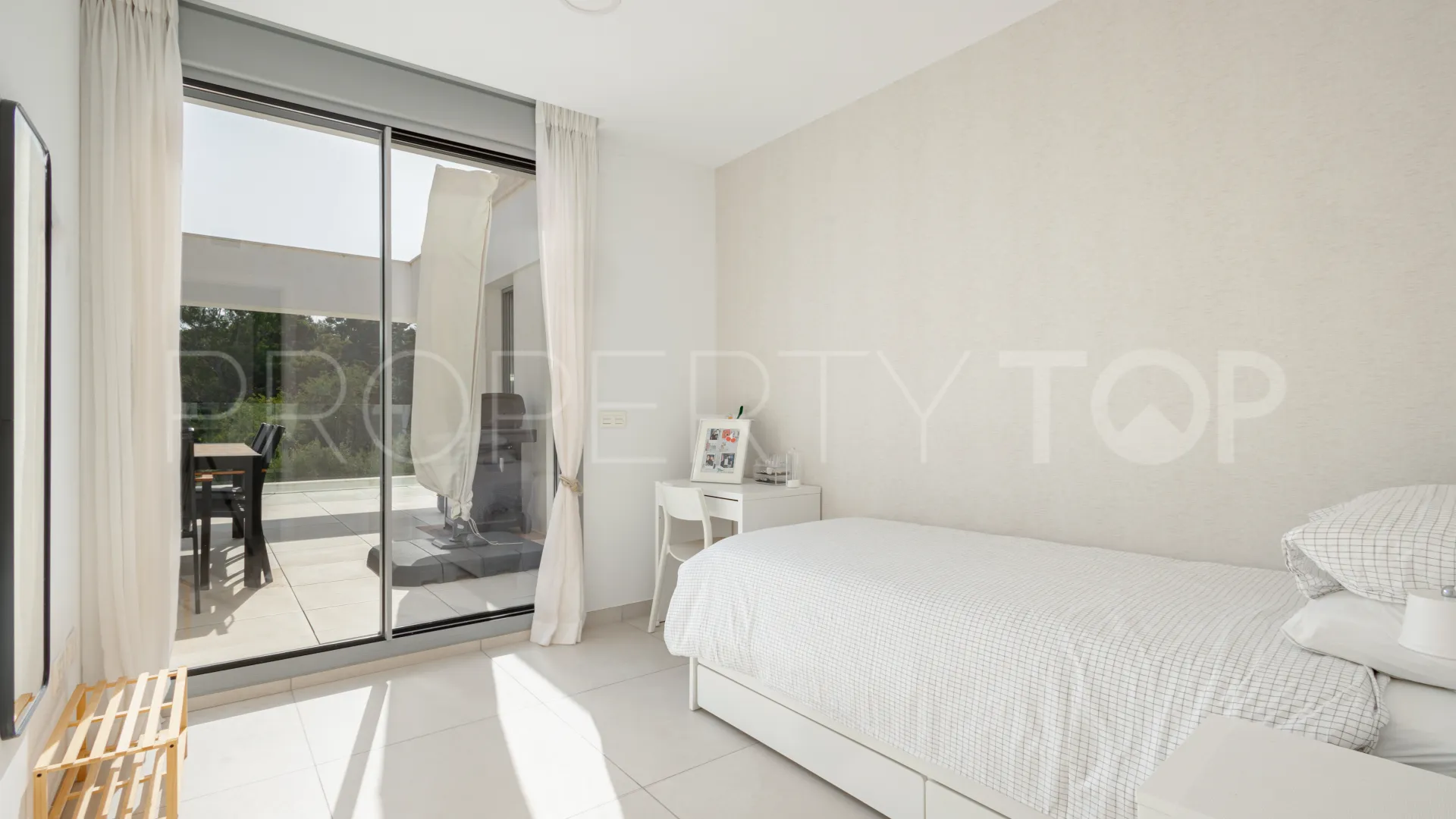 For sale penthouse with 3 bedrooms in Estrella del Mar