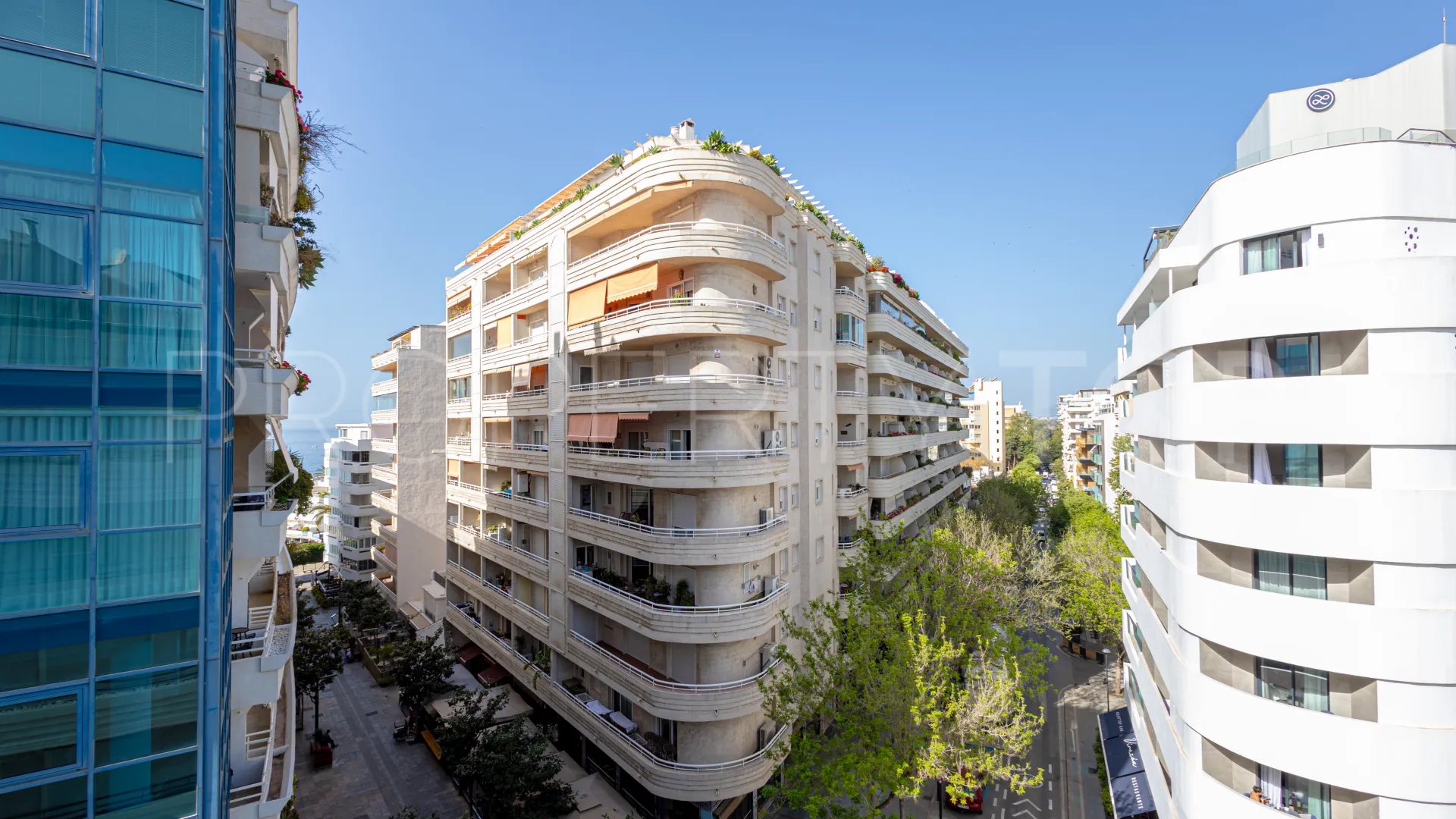 Atico duplex de 3 dormitorios en venta en Marbella Centro