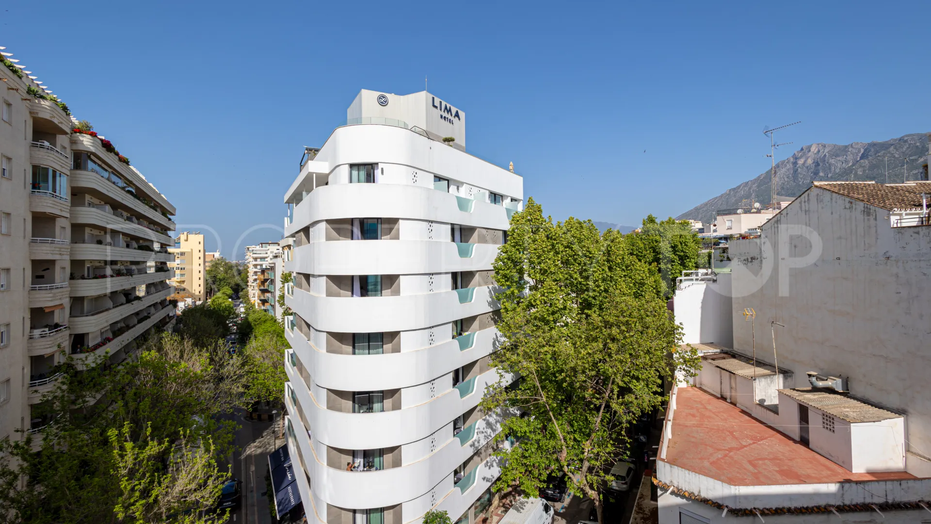 Atico duplex de 3 dormitorios en venta en Marbella Centro