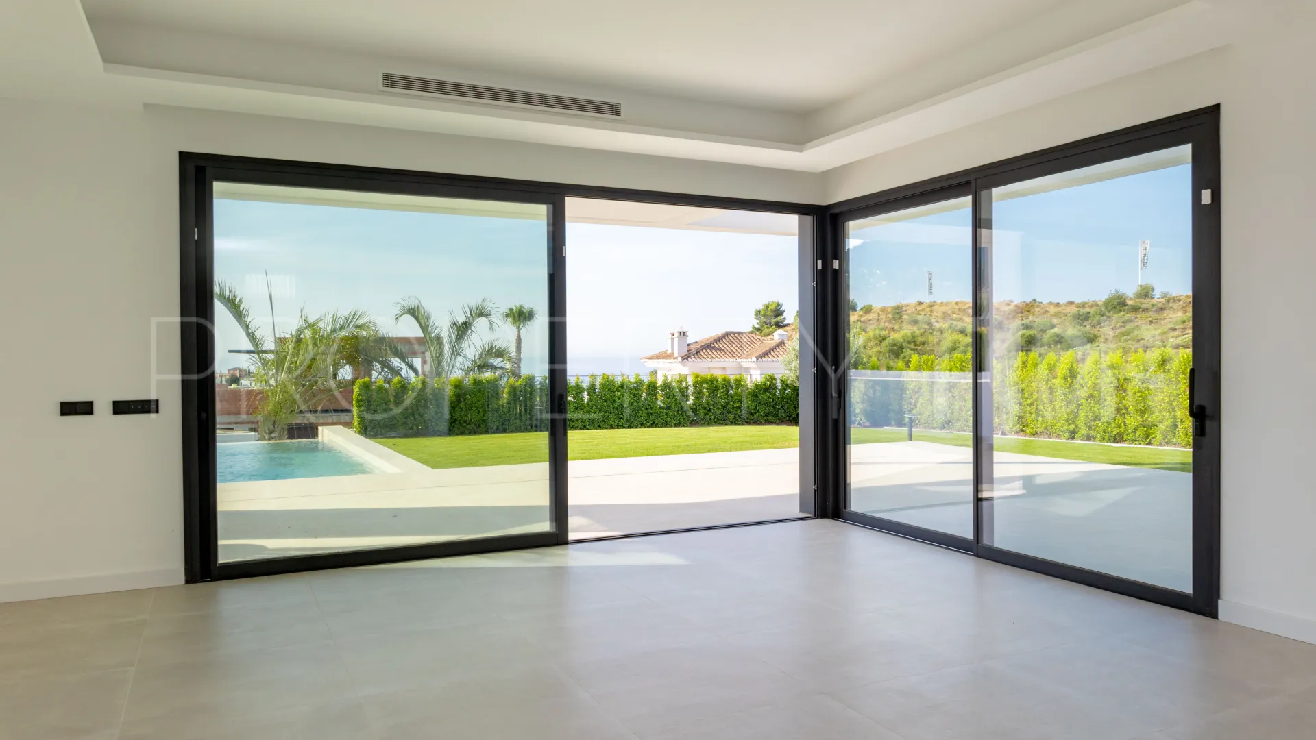 Se vende villa de 4 dormitorios en Mijas Costa