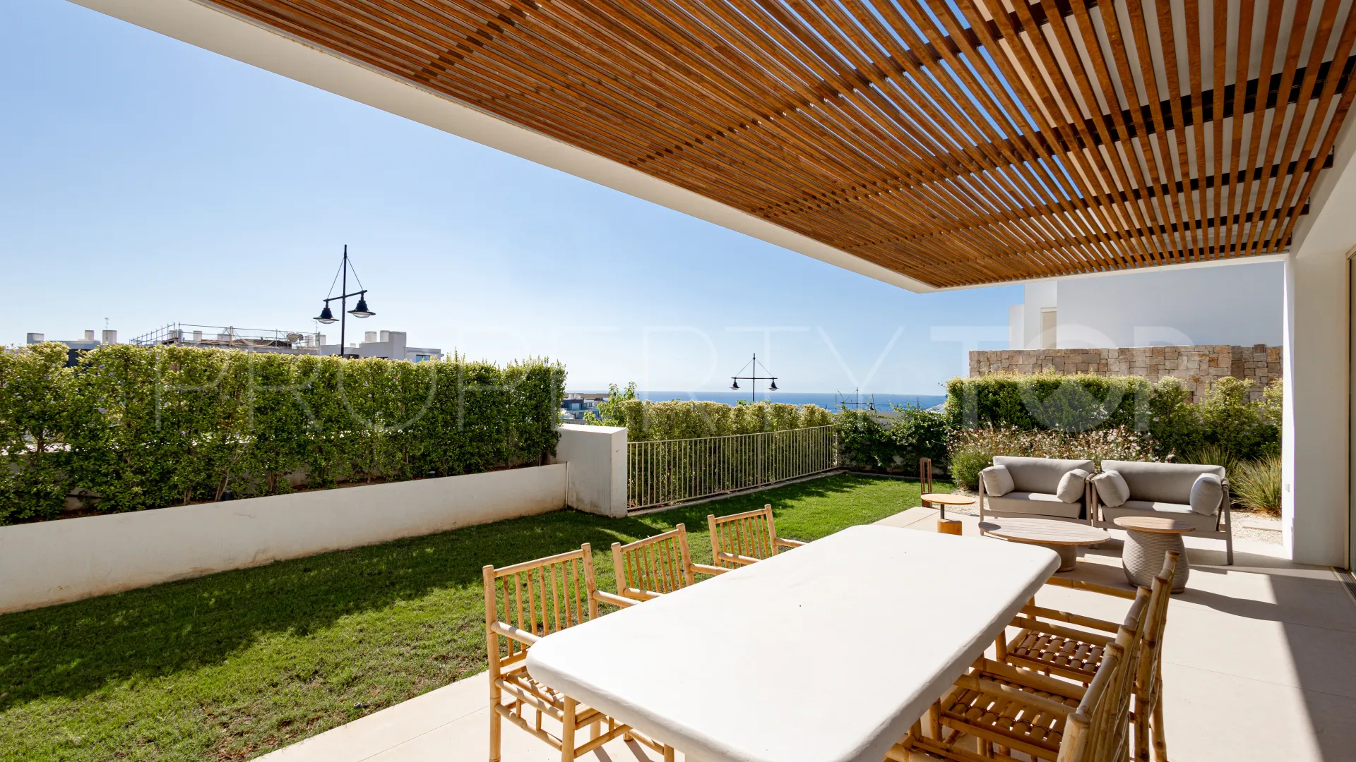 Se vende villa en El Higueron