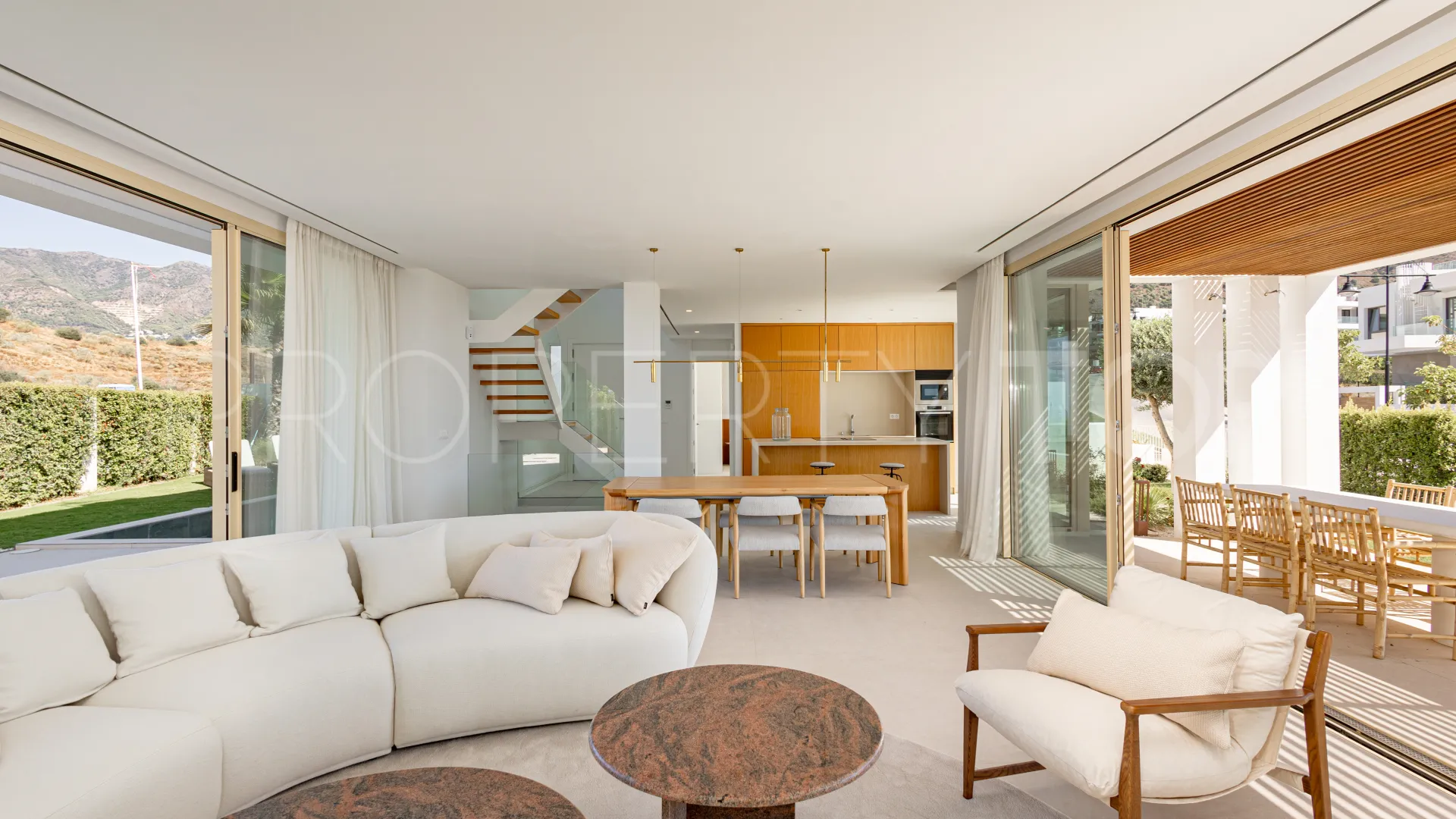 Se vende villa en El Higueron
