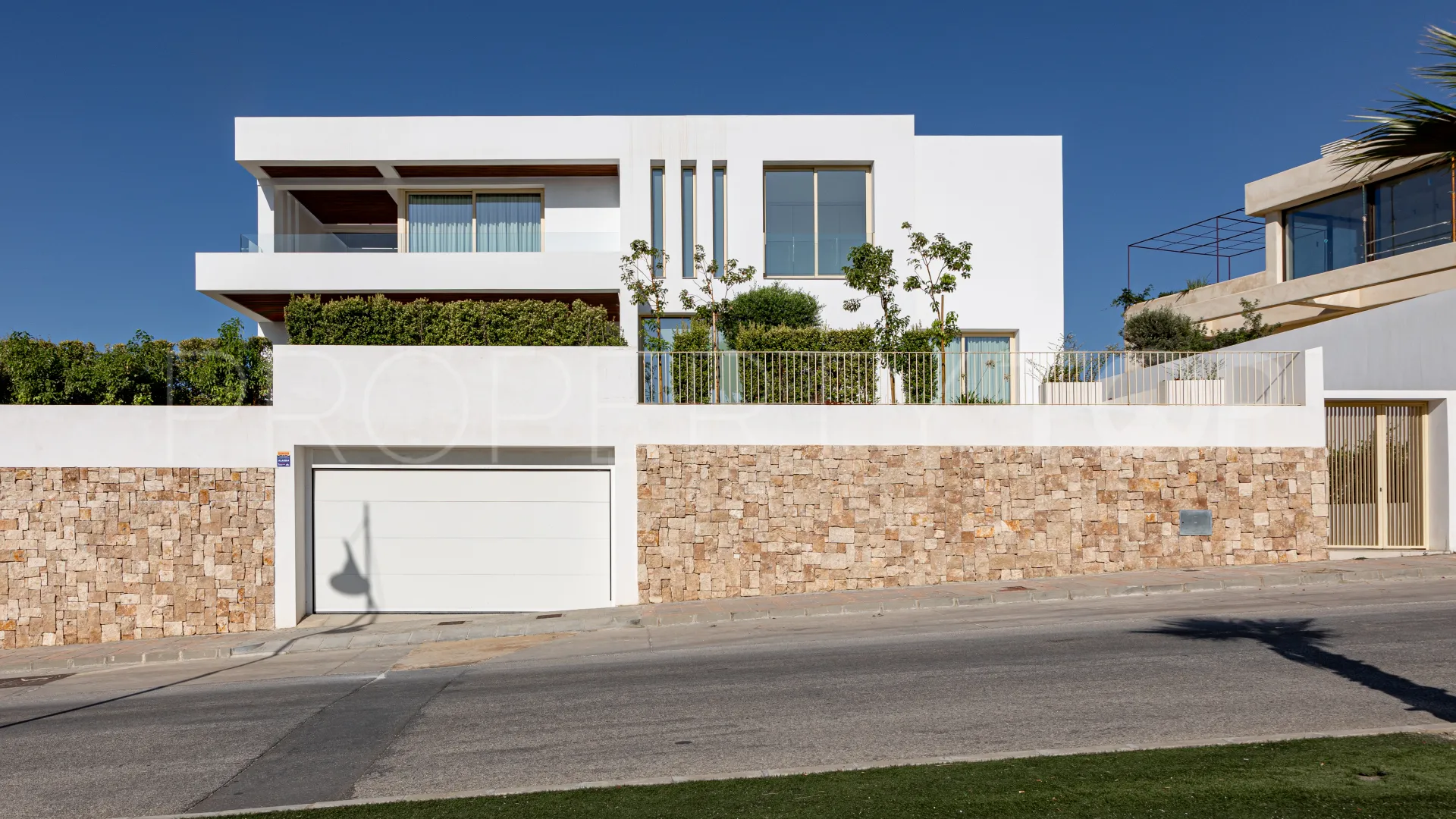 Se vende villa en El Higueron